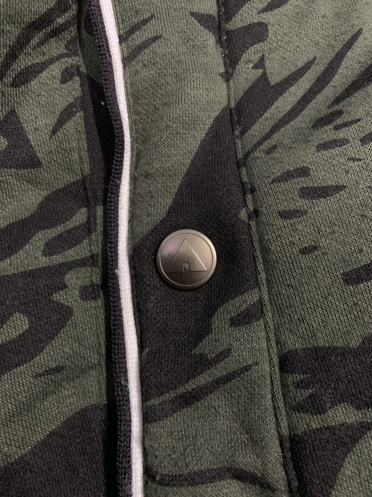 Airwalk AIRWALK Camo Padded Puffer Down Jacket Travis Scott Style Size US XXL / EU 58 / 5 - 7 Thumbnail