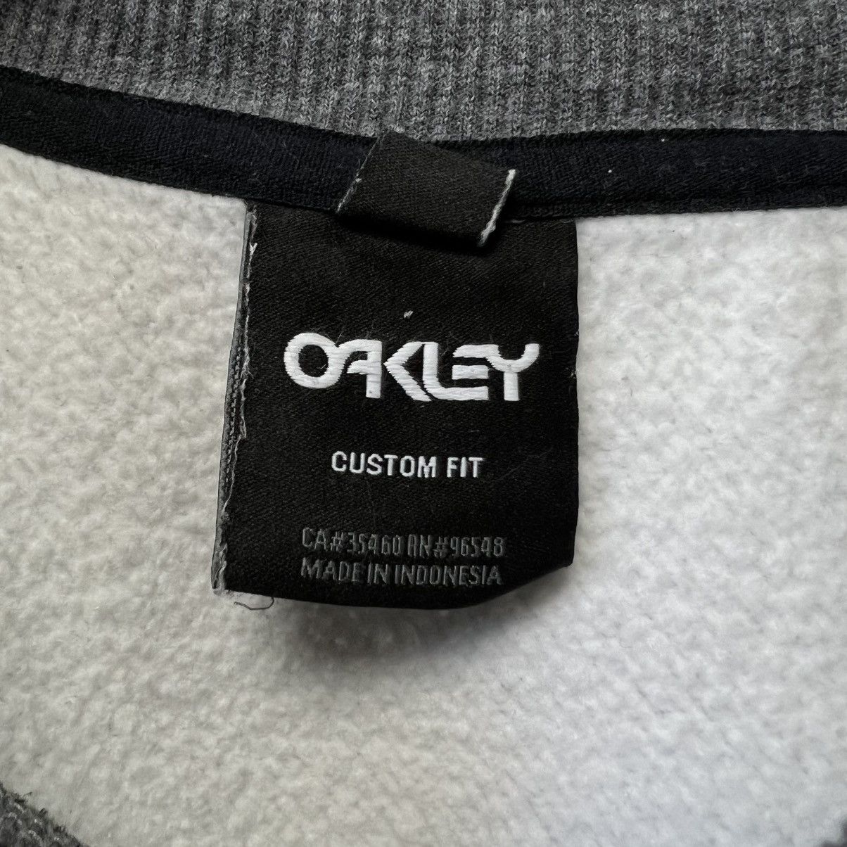 Oakley × Vintage Oakley Vintage White Sweatshirt Size US XL / EU 56 / 4 - 8 Thumbnail