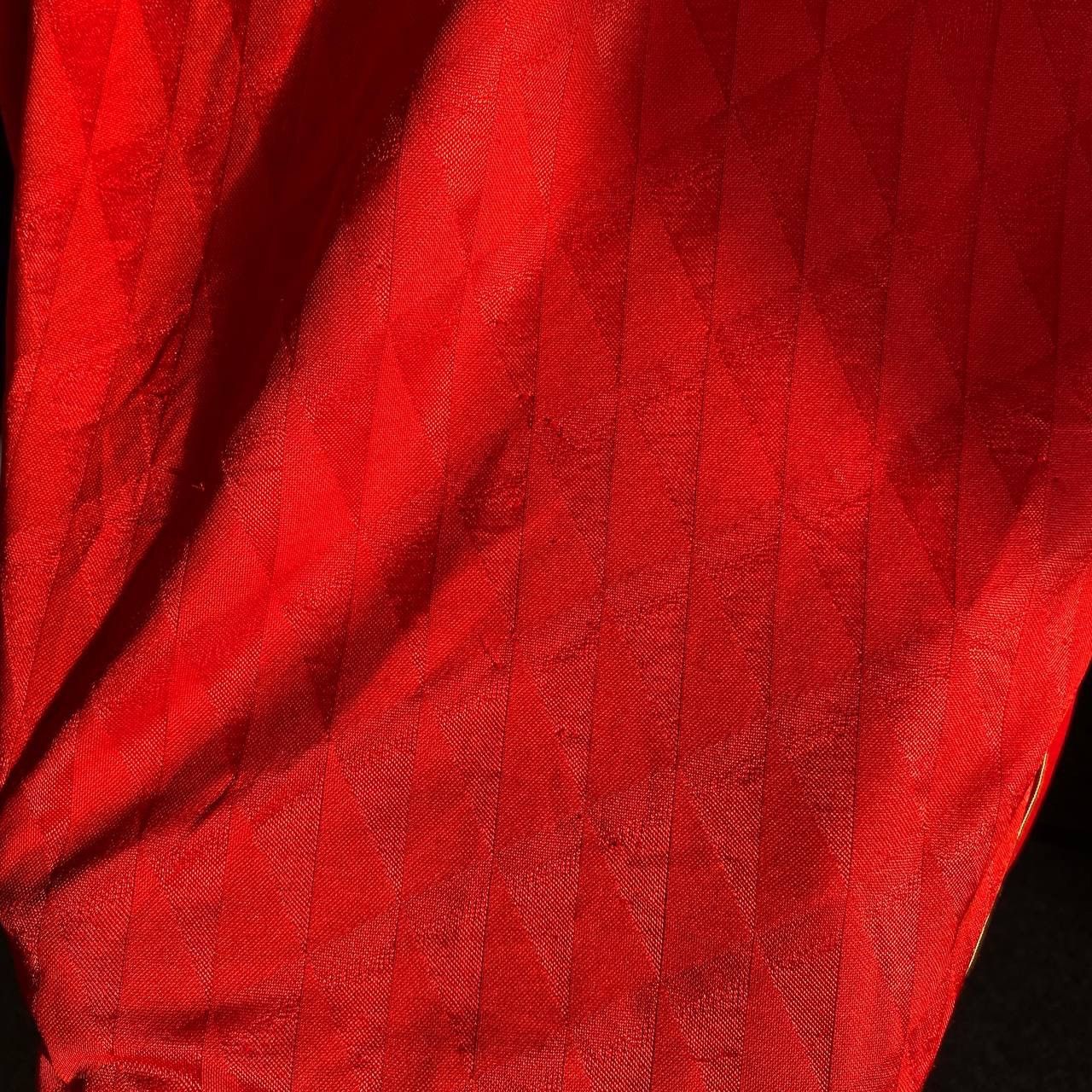 Adidas × Vintage Vintage Adidas Liverpool 2010 home soccer jersey Size US XL / EU 56 / 4 - 11 Thumbnail
