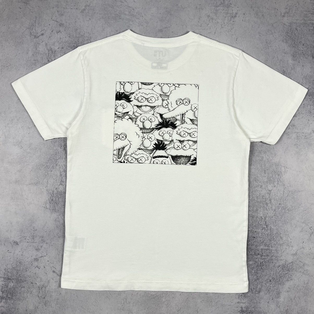 Kaws × Uniqlo Kaws x Uniqlo Sesame Street big logo y2k pocket tee Size US XS / EU 42 / 0 - 2 Thumbnail