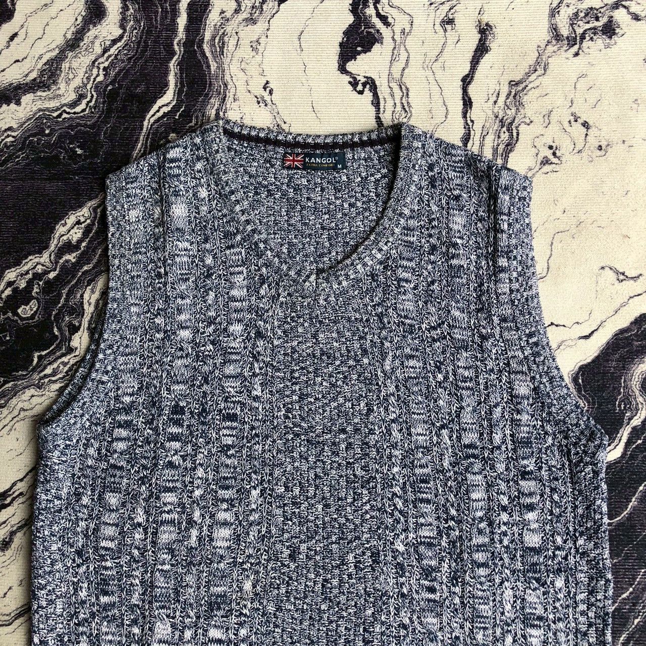 Kangol Vintage 90s Kangol Knit Vest Grey Textured Sleeveless Size US M / EU 48-50 / 2 - 3 Thumbnail