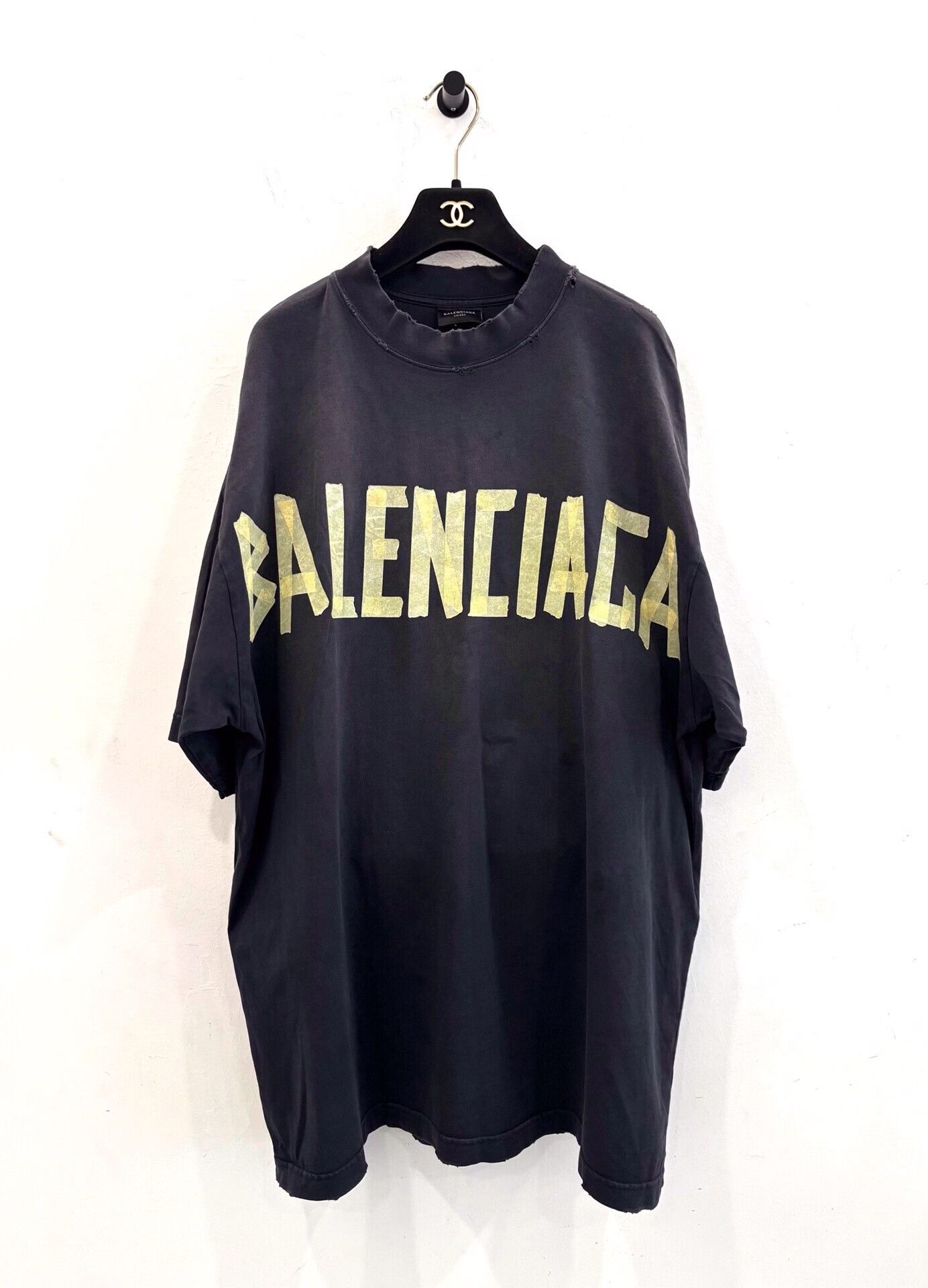 Balenciaga Balenciaga Distressed Double B Logo Gray Tee Size US L / EU 52-54 / 3 - 1 Thumbnail