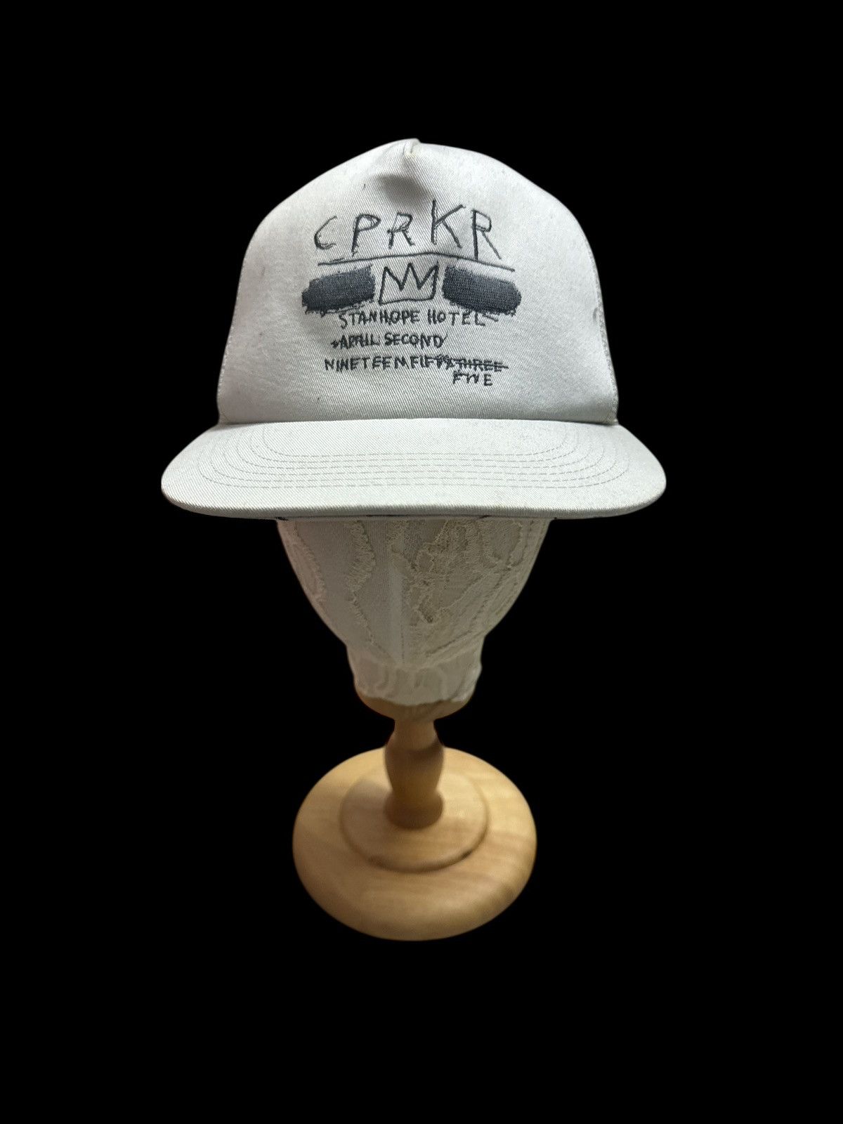 Jean-Michel Basquiat JEAN MICHEL BASQUIAT X UNIQLO TRUCKER CAP HAT Size ONE SIZE - 4 Thumbnail