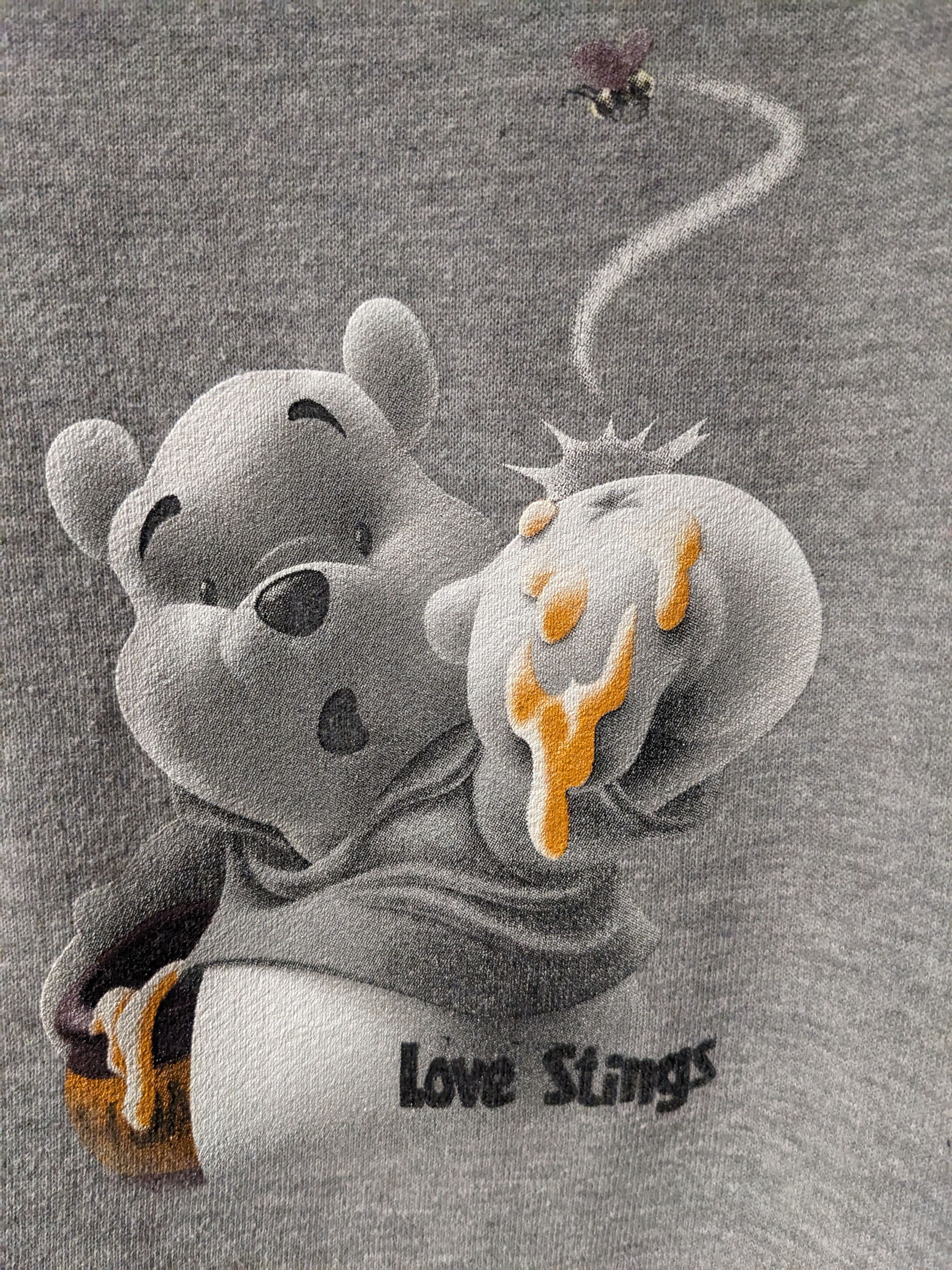 Disney × Vintage Vintage 90s Winnie the Pooh Love Stings Honey Sweatshirt Size US L / EU 52-54 / 3 - 2 Thumbnail