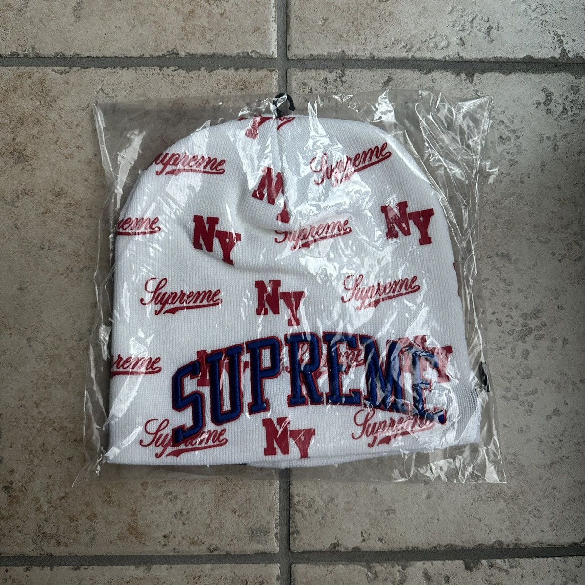 New Era × Supreme Supreme New Era Monogram Beanie White Size ONE SIZE - 1 Thumbnail