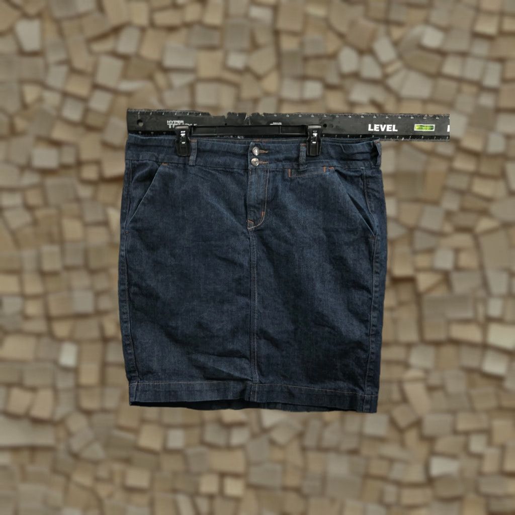 Old Navy Old Navy Skirt Women 16 Blue Denim Knee Length Straight & Pencil Button Zipper Pockets Casual Party Wedding 90s Preppy Size 38" / US 16 / IT 52 - 1 Thumbnail