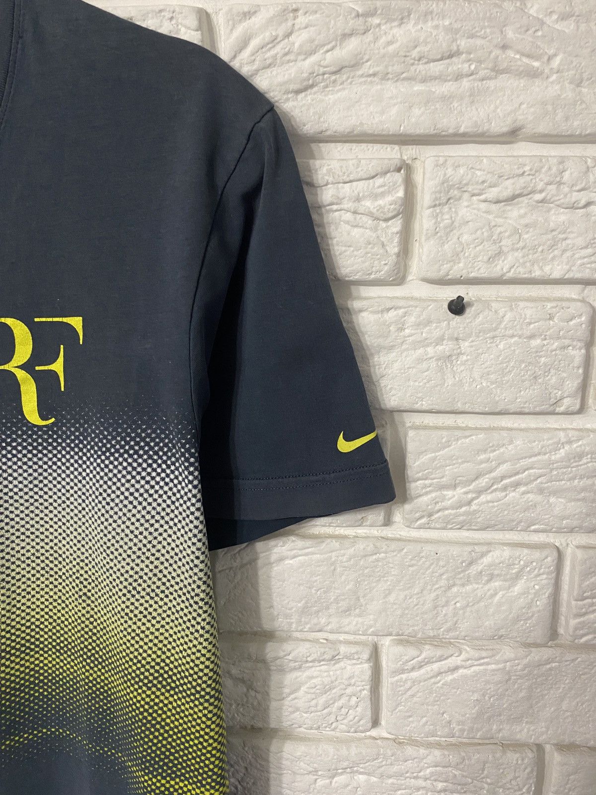 Vintage Nike Roger Federer T-Shirt V-Neck Size US XL / EU 56 / 4 - 3 Thumbnail