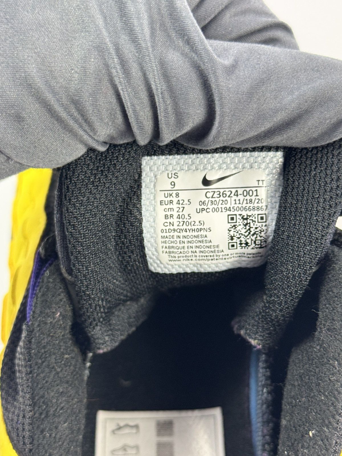 Nike NIKE AIR MAX 95 LEBRON LAKERS SNEAKERS Size US 9 / EU 42 - 9 Thumbnail