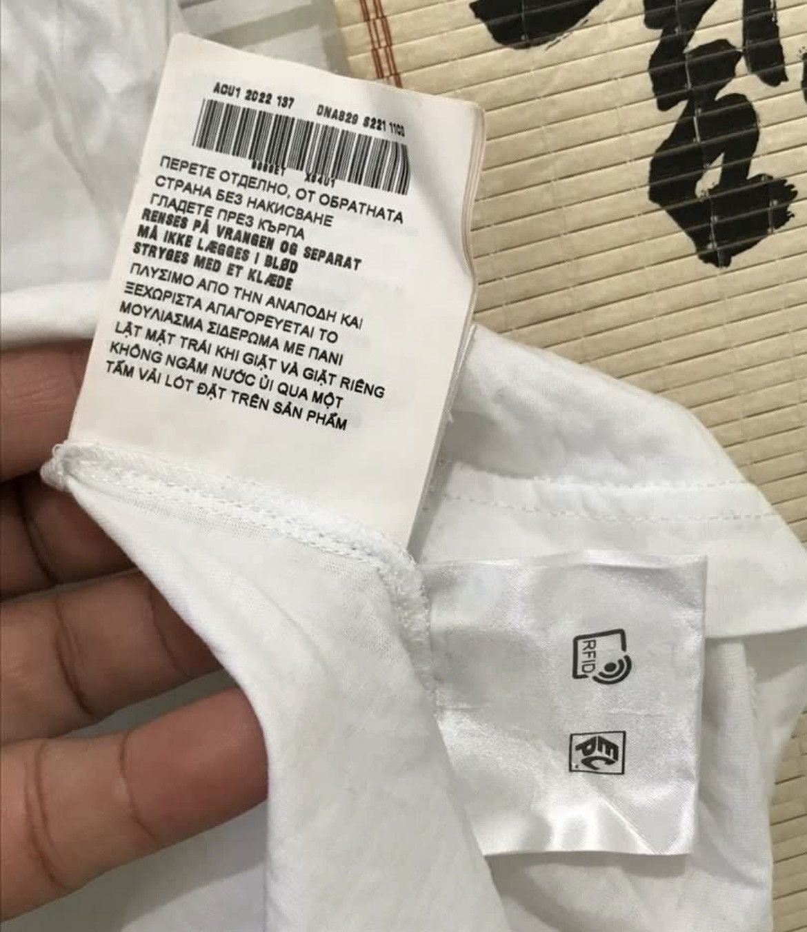 Prada Prada Milano Tshirt Size US S / EU 44-46 / 1 - 5 Thumbnail