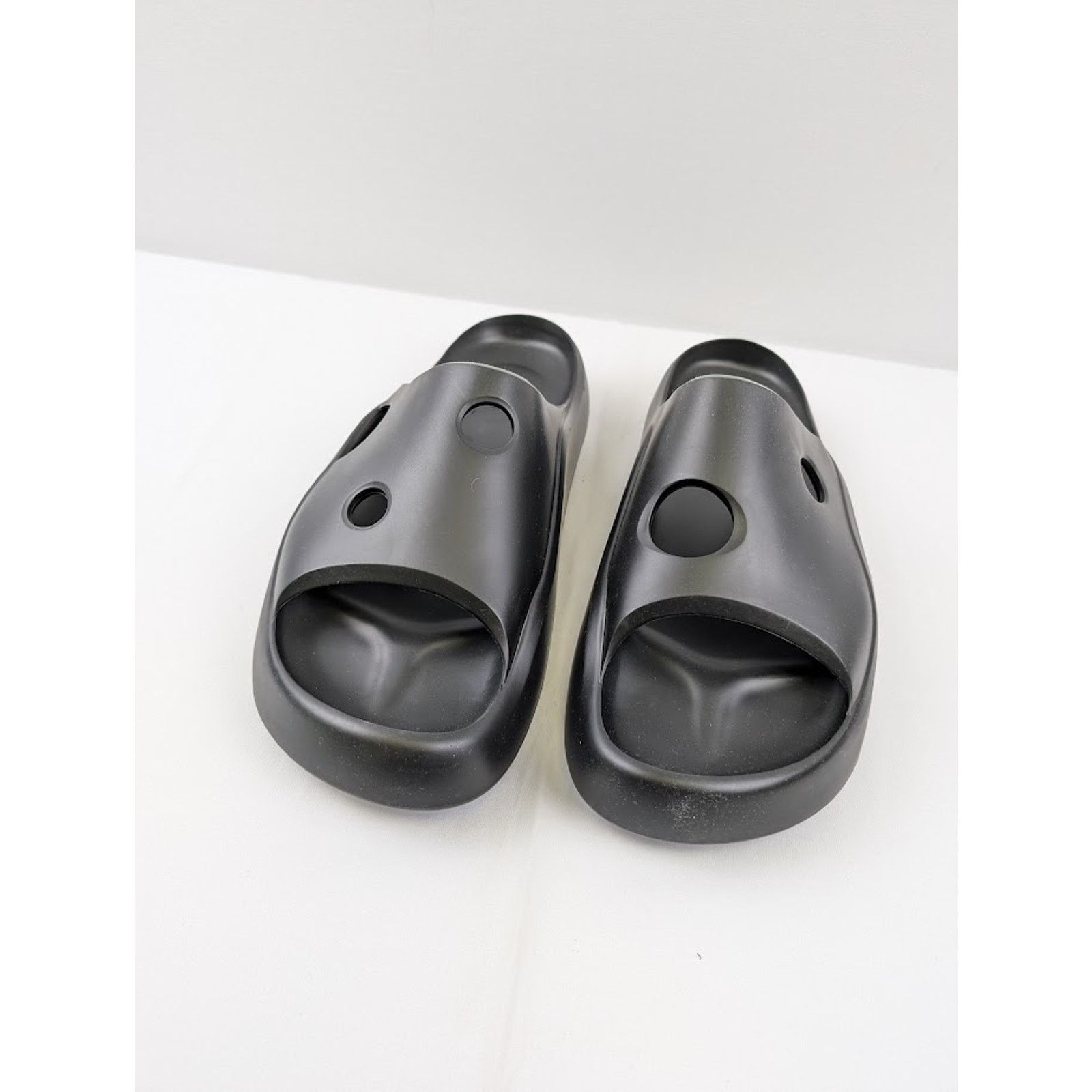 Off-White o1rshd1 Meteor Rubber Slider in Black Size US 13 / EU 46 - 13 Thumbnail