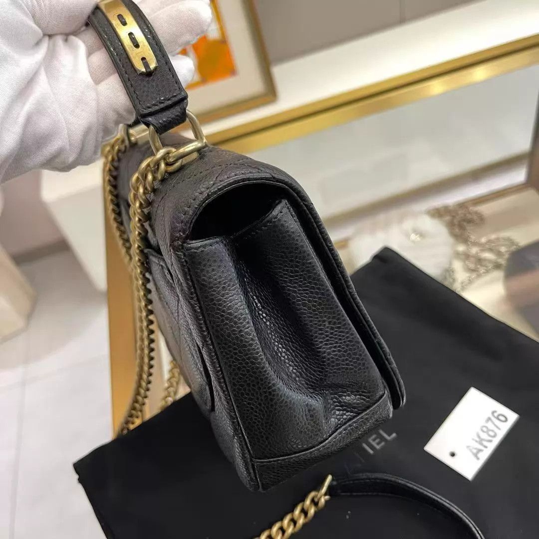 Chanel Chanel Carry Around Black & Gold Litchi 24x14x7 AK876 Size ONE SIZE - 4 Thumbnail