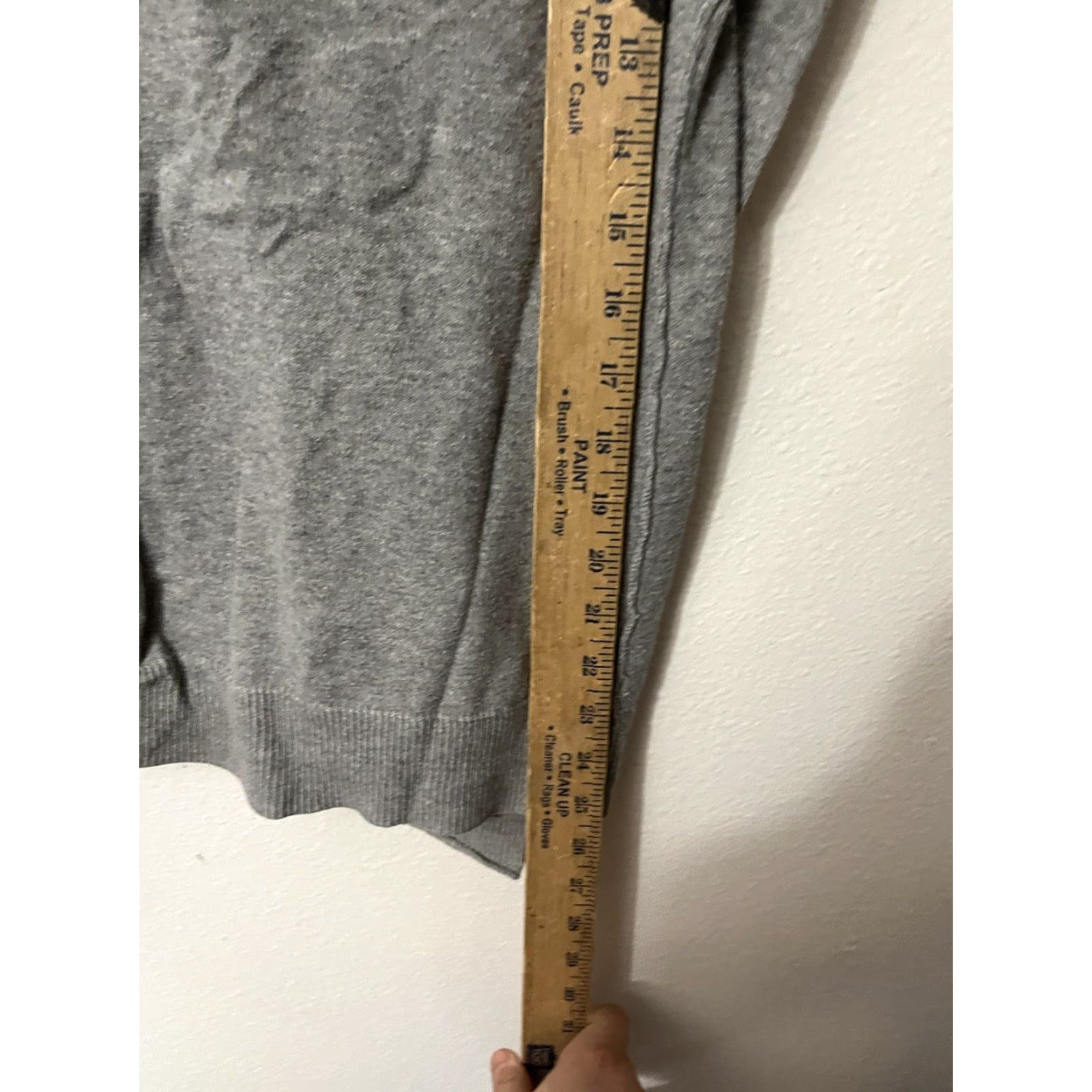 American Eagle Outfitters VINTAGE American Eagle Outfitters Cardigan Sweater Hoodie Women’s Small Gray Knit V-Neck All Seasons Regular Size S / US 4 / IT 40 - 4 Thumbnail