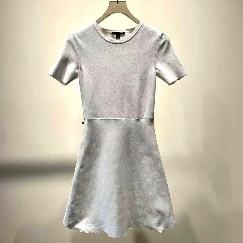 Louis Vuitton Louis Vuitton Solid Short-Sleeve Dress Size US S / EU 44-46 / 1 - 1 Thumbnail
