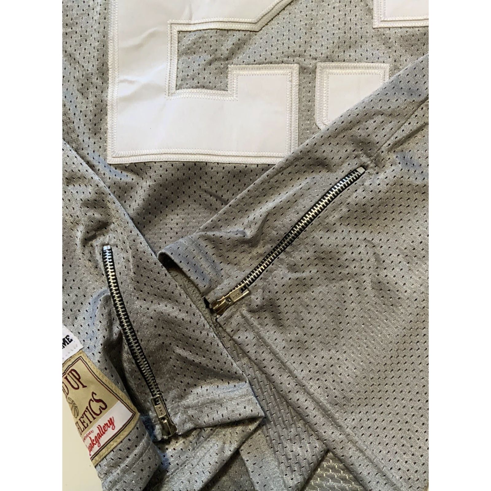 Jordan Brand VINTAGE Sneak Gallery Laced Up Retro 4 Michael Jordan Pure Money Chicago Jersey XL Mens Gray Size US XL / EU 56 / 4 - 7 Thumbnail