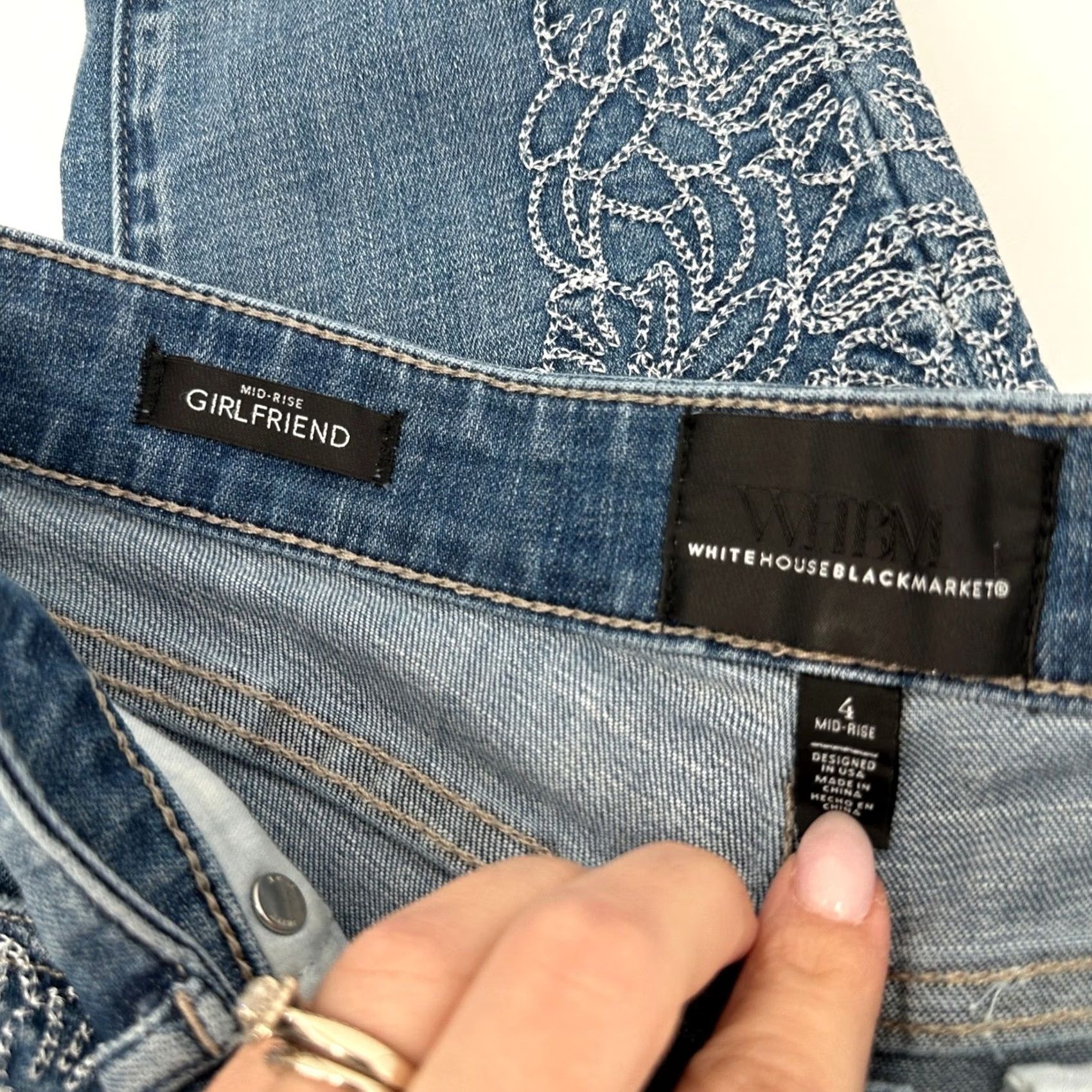 White House Black Market White House Black Market Mid Rise Girlfriend Jeans Blue Floral Embroidery Size 4 Womens Cropped Denim with Pockets Stretch Size 27" / US 4 / IT 40 - 2 Thumbnail