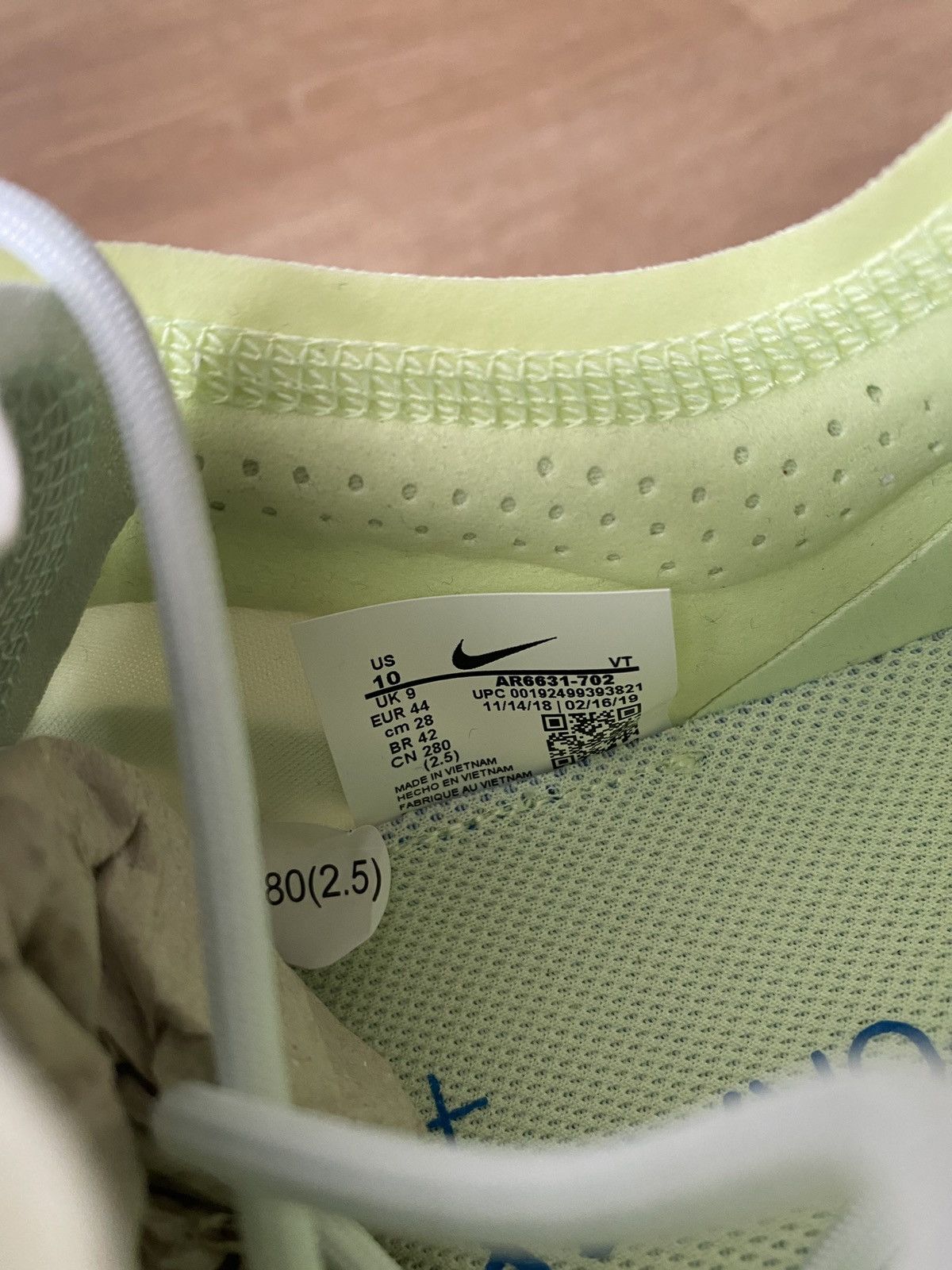 Nike Nike Air VaporMax 2019 Barely Volt Size US 10 / EU 43 - 8 Thumbnail