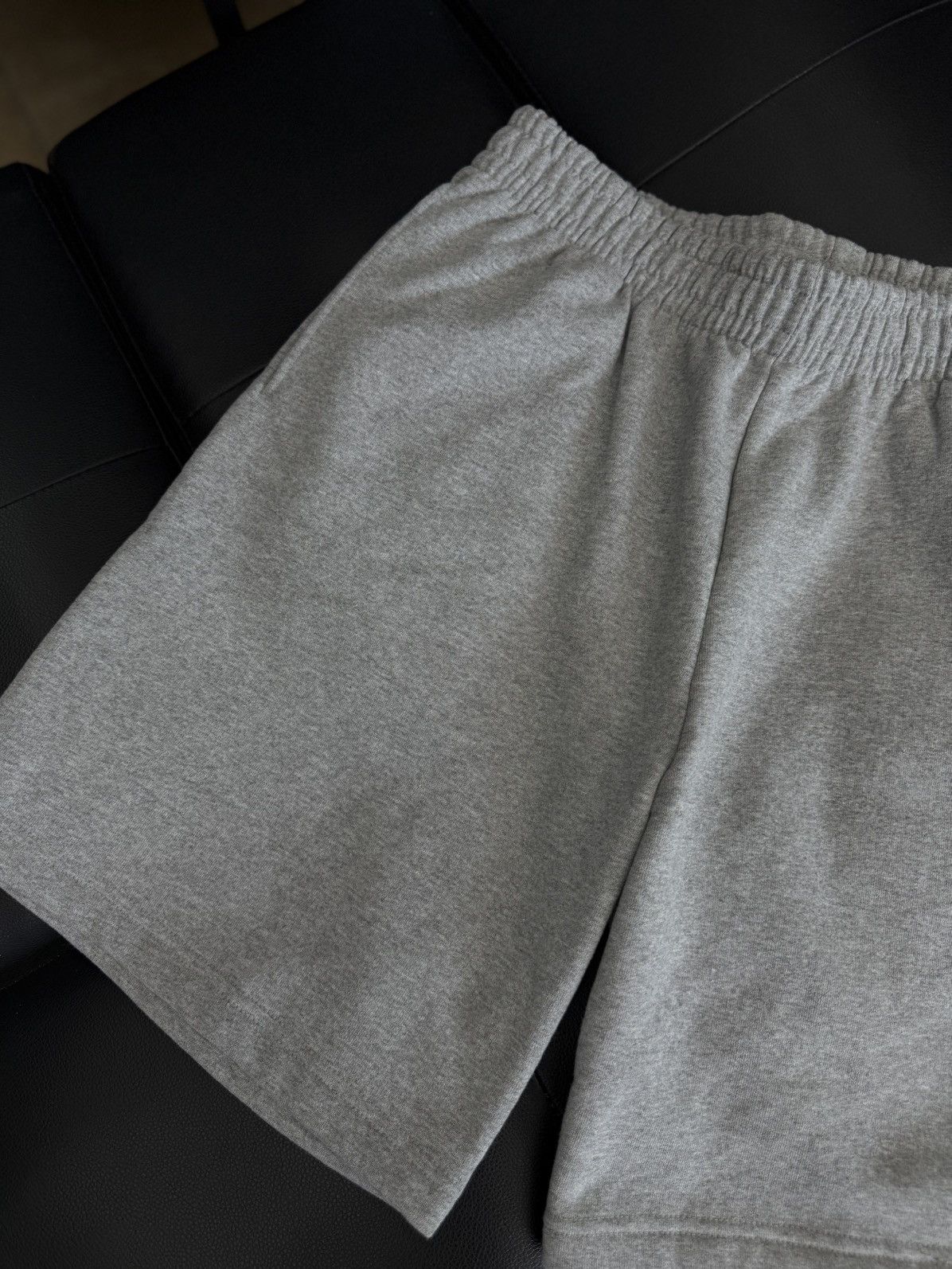 Supreme Supreme Grey Shorts Size Small Brand New Size US 29 - 5 Thumbnail