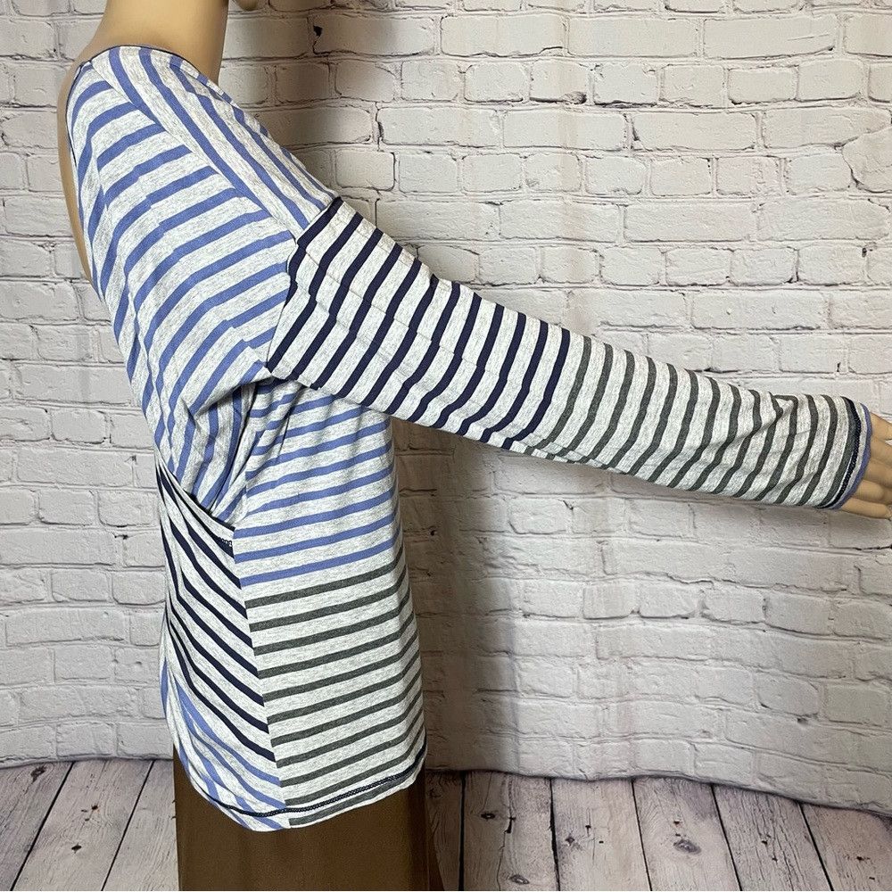 Other Soft Surroundings Cross Back Long Sleeve Striped Rayon Top M Size M / US 6-8 / IT 42-44 - 4 Thumbnail