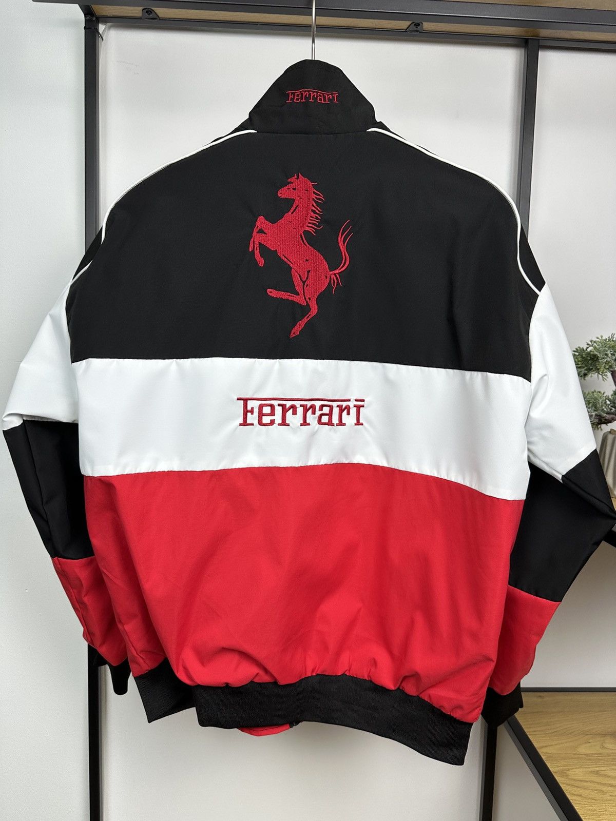 Formula 1 Ferrari Team Formula 1 F1 Racing Jacket Bomber Men’s M Size US M / EU 48-50 / 2 - 12 Thumbnail