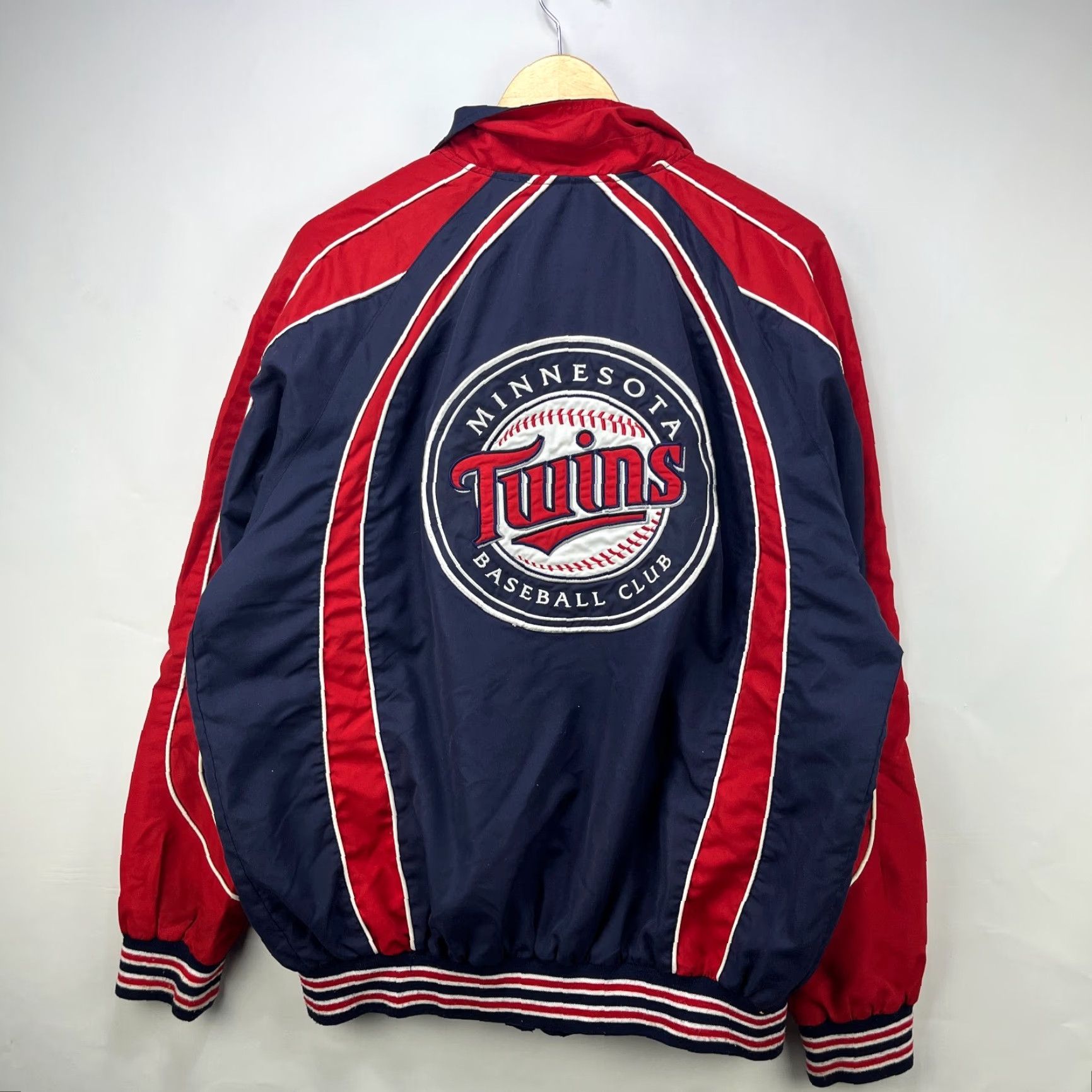 MLB VINTAGE MLB Minnesota Twins Windbreaker Jacket Men L Red 90s Theme Windbreaker Jacket Size US L / EU 52-54 / 3 - 3 Thumbnail