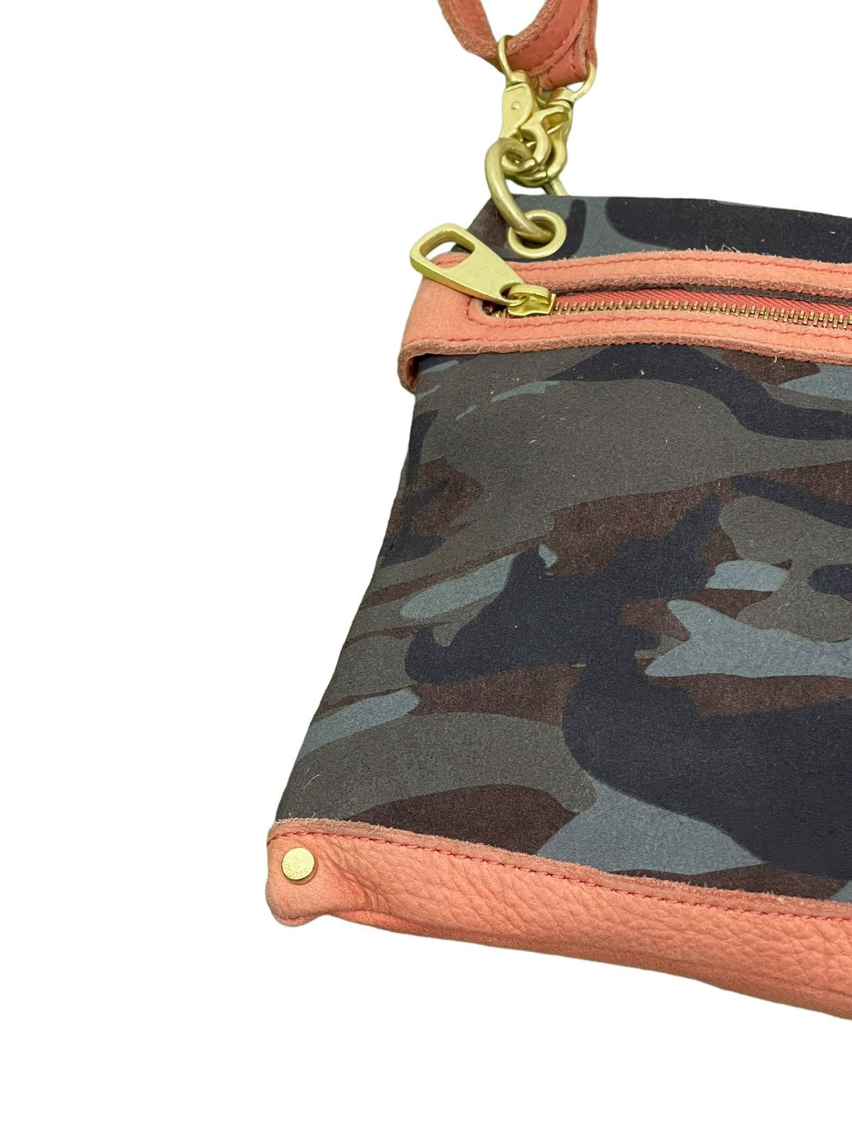 Japanese Brand Full Leather Nouer Cross Body Camo Sling Bag 2🟩 Size ONE SIZE - 12 Thumbnail