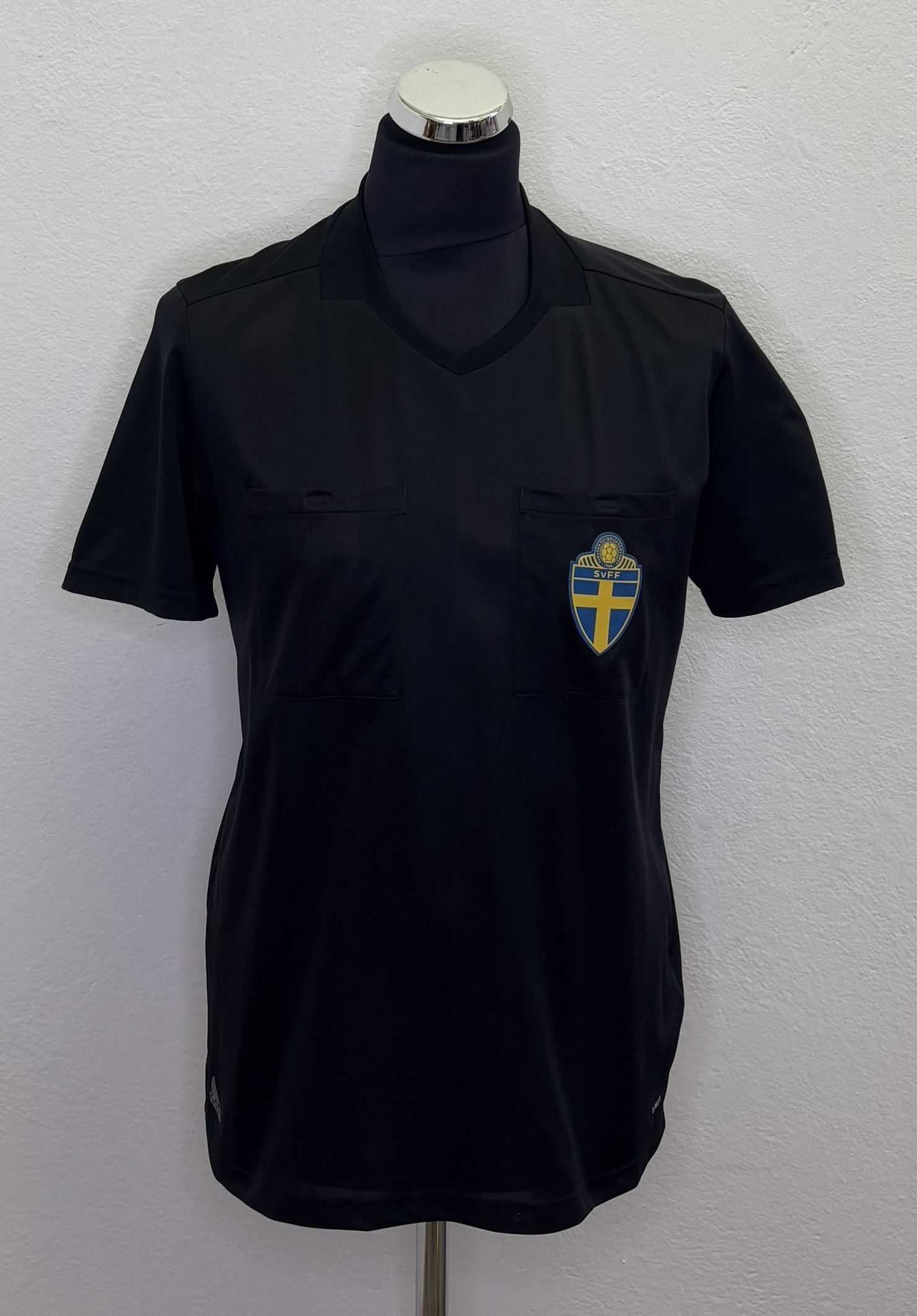 Adidas Sweden 2017/2018 Adidas Referee Shirt Size M Size US M / EU 48-50 / 2 - 1 Thumbnail