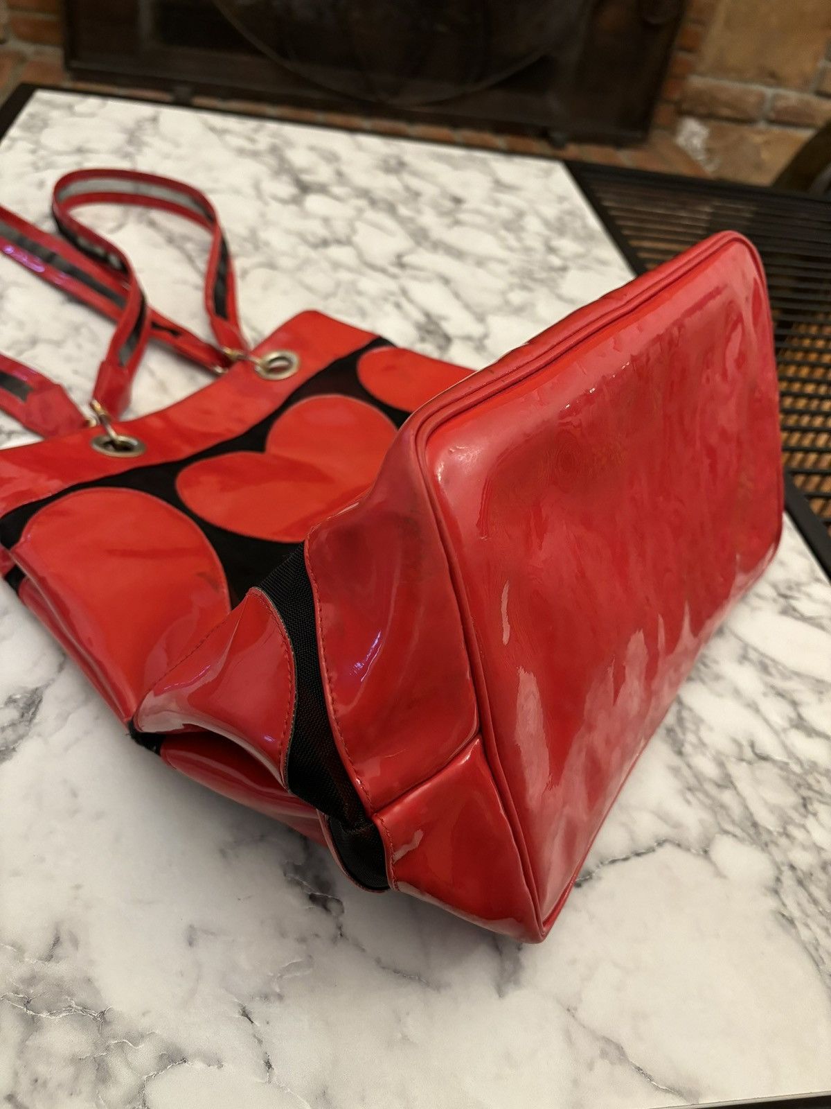 Moschino Rare 90s Moschino Red Heart Patent and Mesh Tote Bag Size ONE SIZE - 5 Thumbnail