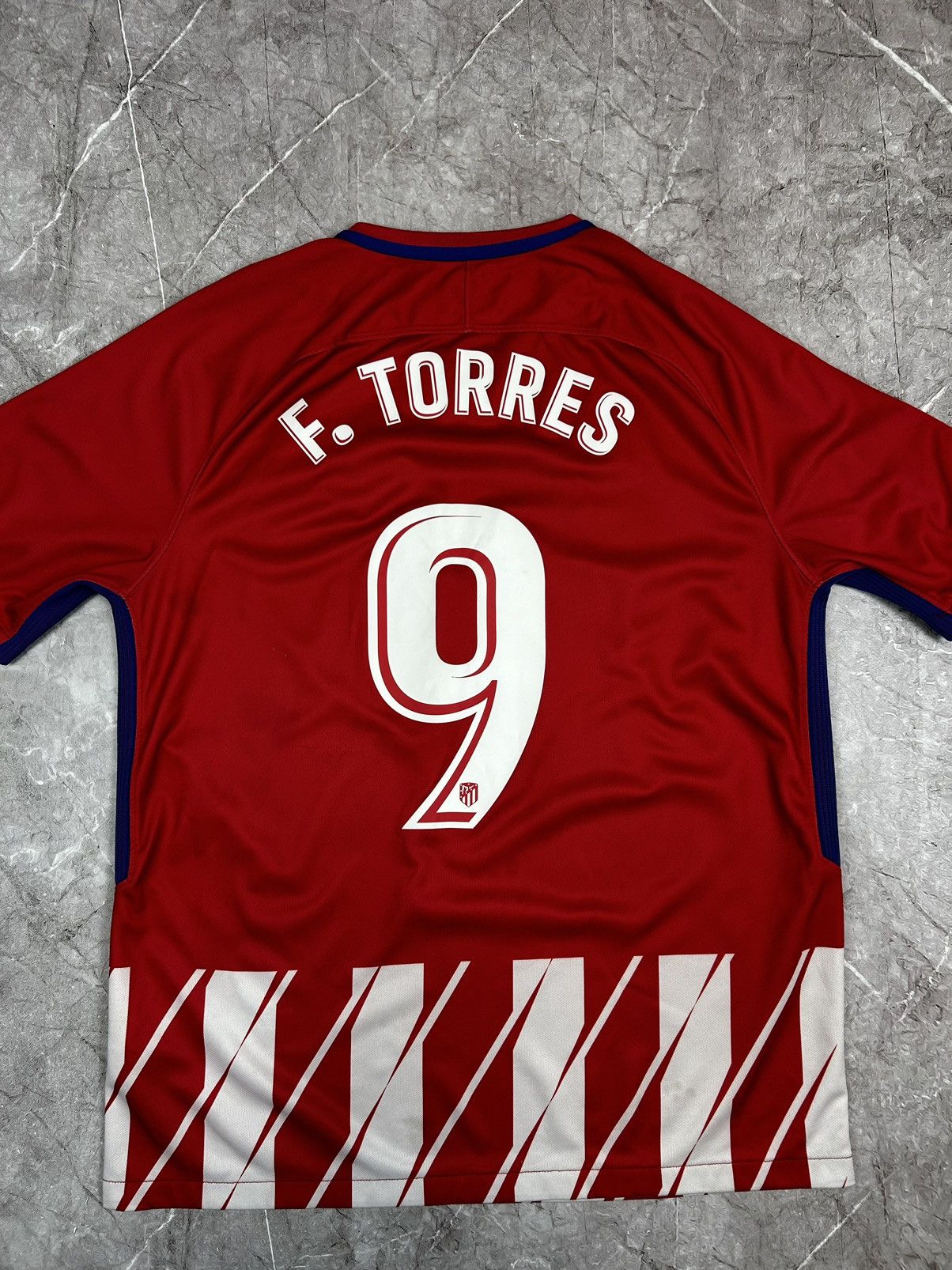 Nike × Vintage Nike F.C Atletico Madrid #9 Torres 2016/2017 Jersey Size US L / EU 52-54 / 3 - 3 Thumbnail