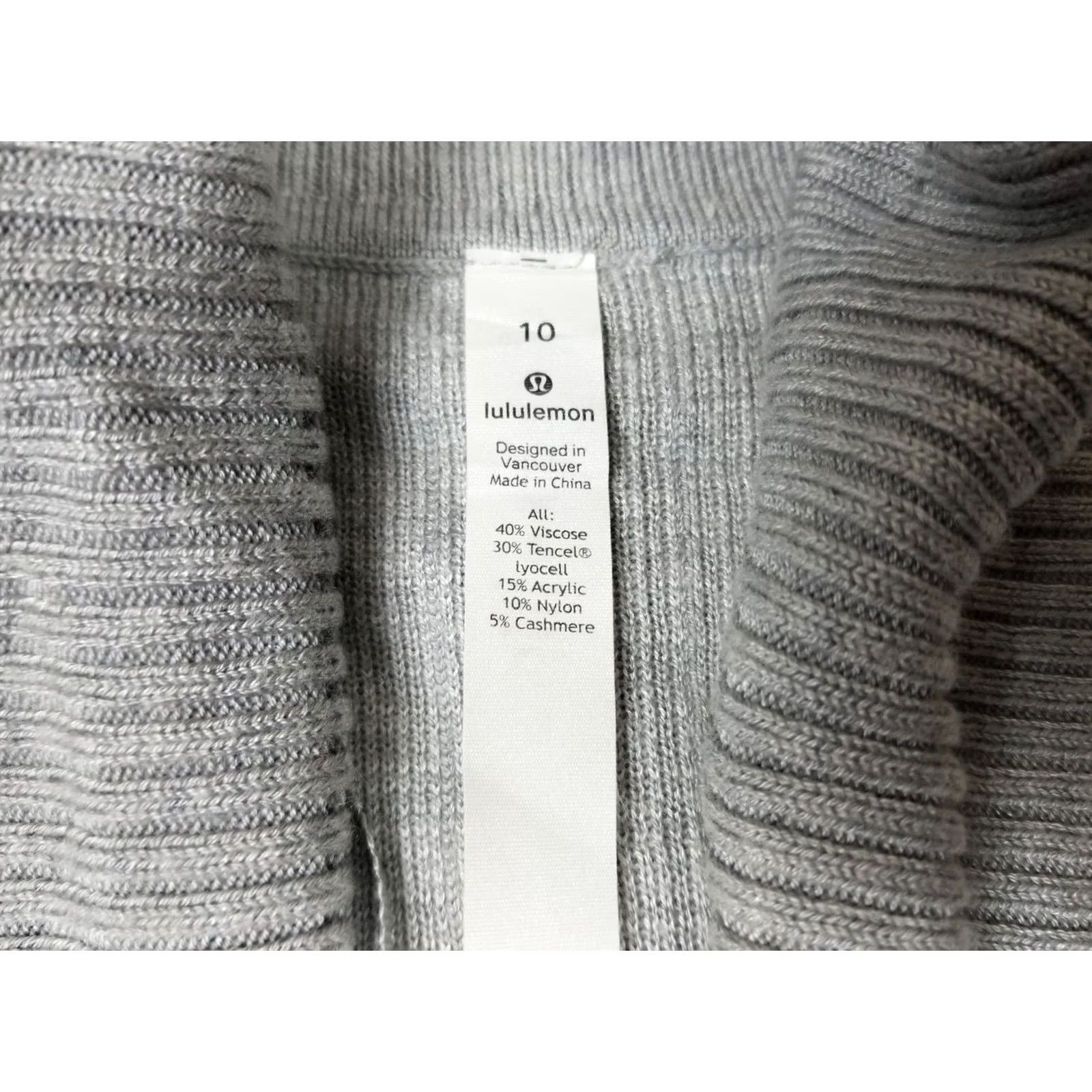 Lululemon VINTAGE Lululemon CARDIGAN Gray Womens 10 Long Open Front Wrap Yoga Blend Coat Style Overcoat Womens Size L / US 10 / IT 46 - 4 Thumbnail