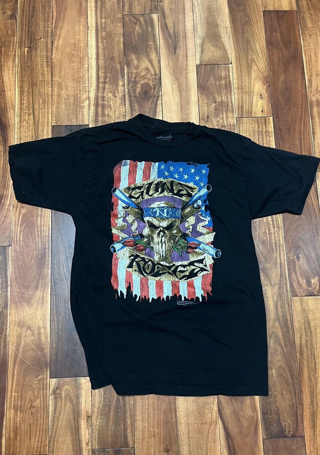 Band Tees × Bravado 2010 Guns and Roses Band Tee Size US M / EU 48-50 / 2 - 1 Thumbnail