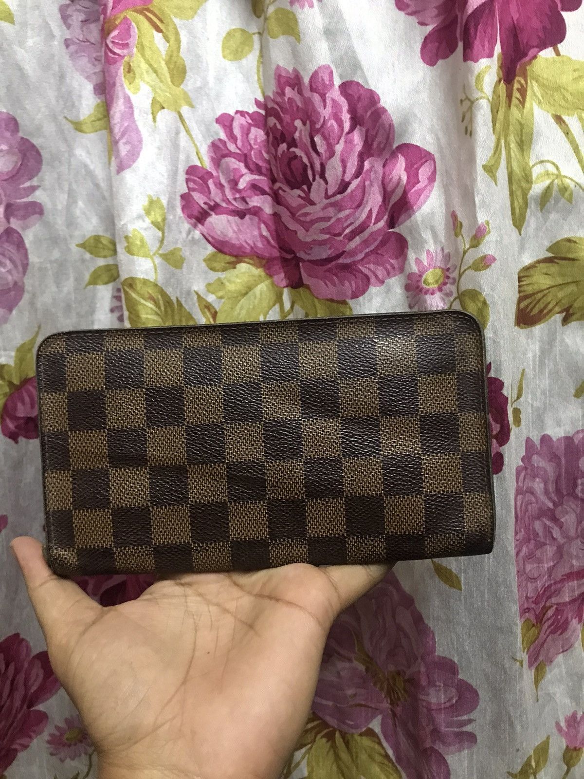 Louis Vuitton Authentic Louis Vuitton Zipper Wallet Size ONE SIZE - 2 Thumbnail