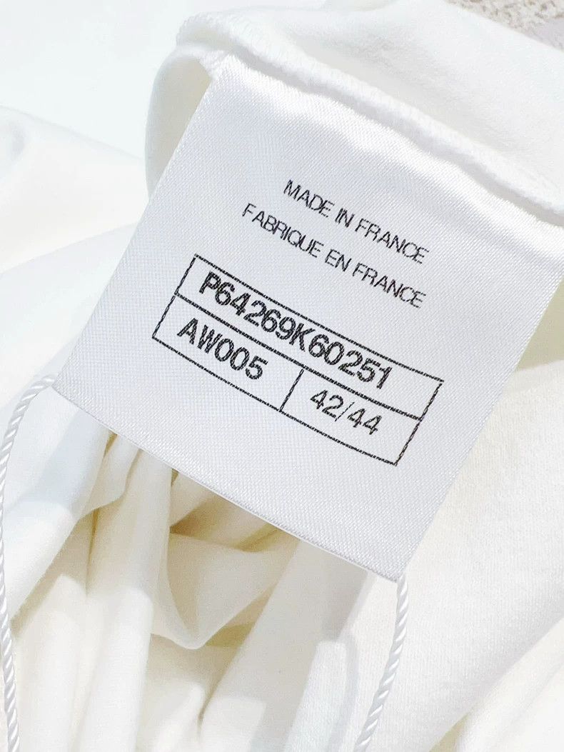 Chanel Chanel 20S white hollow double C short sleeves Size M / US 6-8 / IT 42-44 - 5 Thumbnail