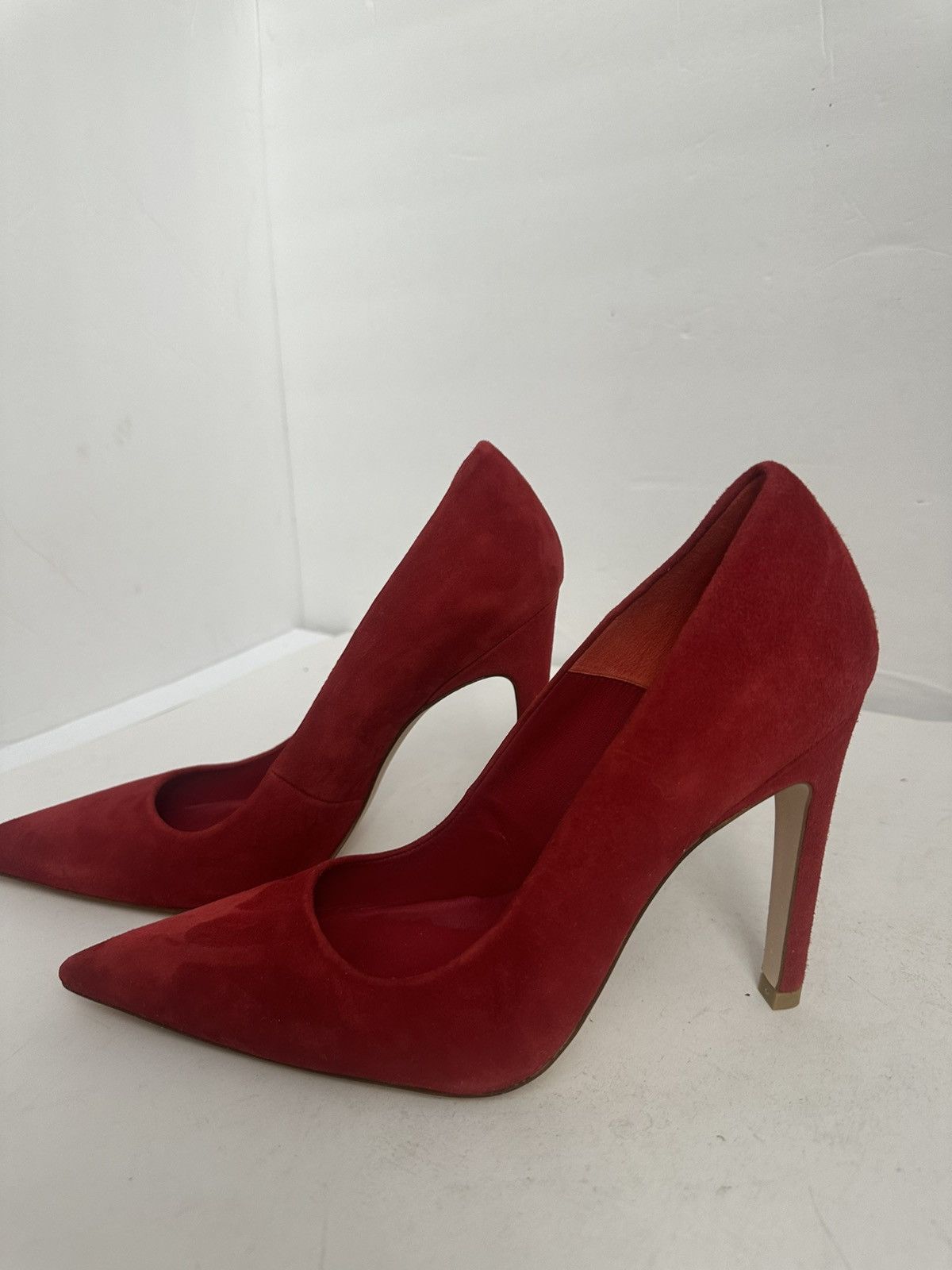 Good American Good American The Icon pointed toe pumps in red suede Size US 10 / IT 40 - 4 Thumbnail