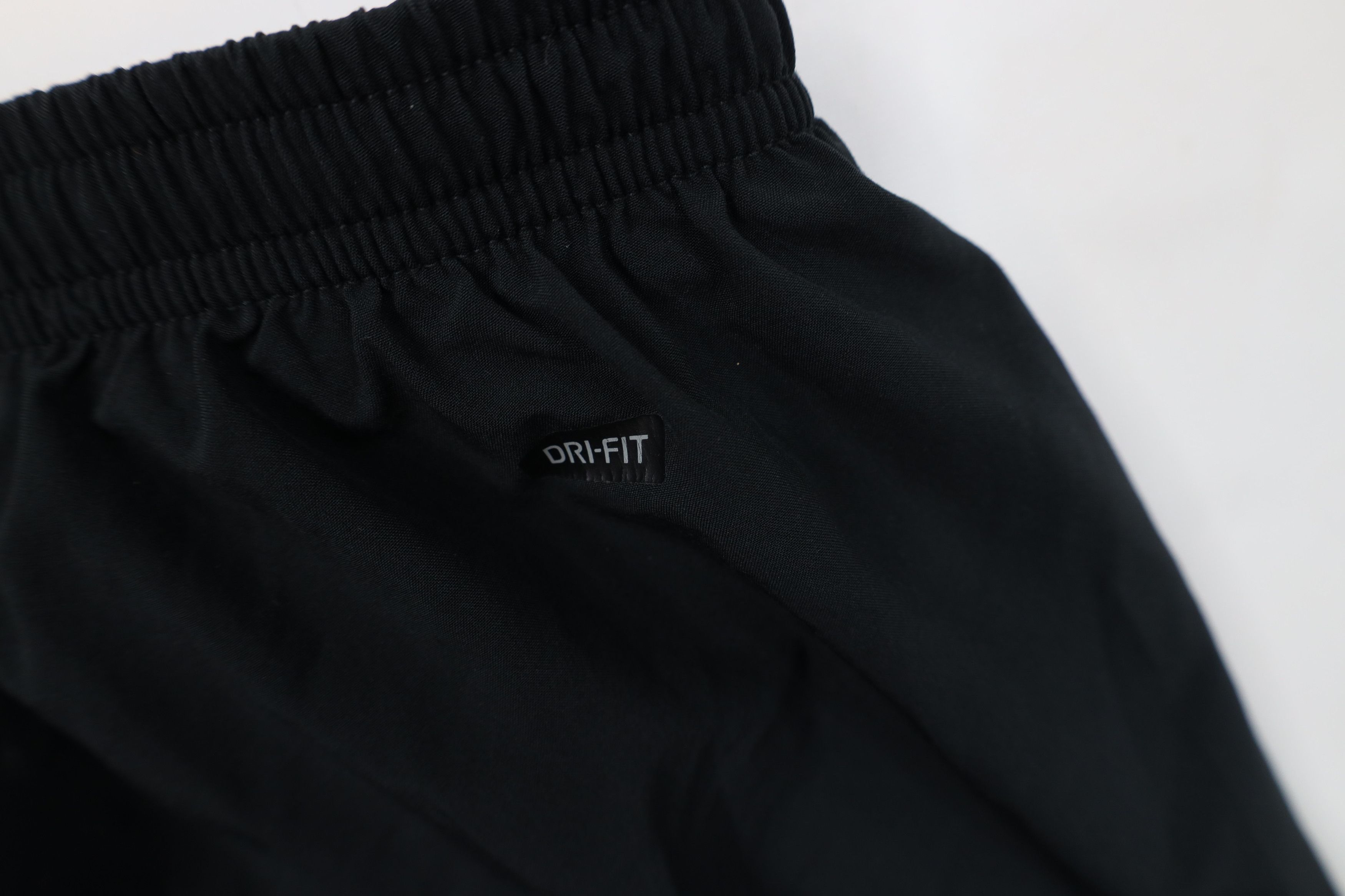Nike Vintage Nike Scott Mini Swoosh Lined Above Knee Shorts Black Size US 34 / EU 50 - 13 Thumbnail