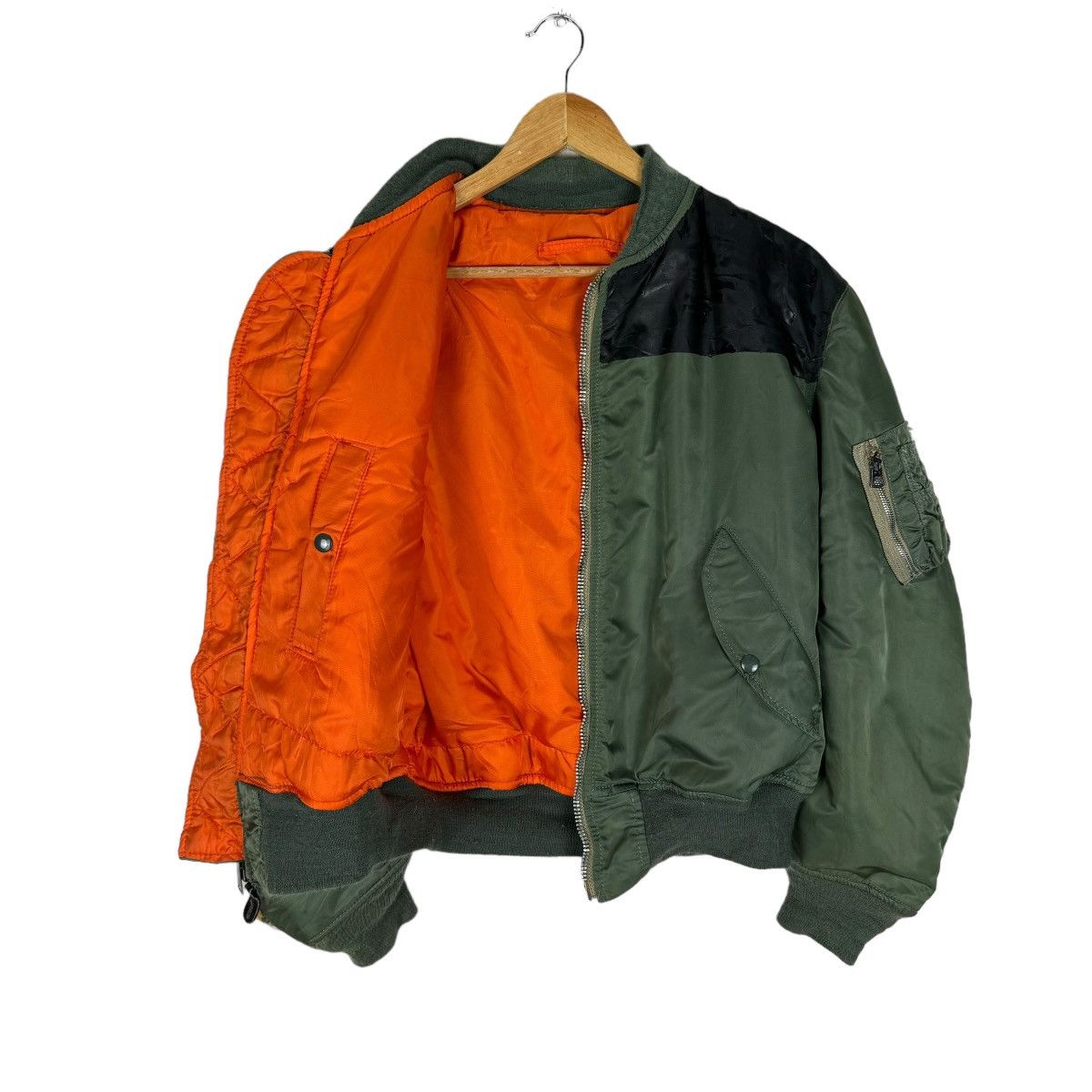 Alpha Industries 🌟ALPHA INDUSTRIES MA-1 FLYERS BOMBER STUD RIOT JACKET Size US L / EU 52-54 / 3 - 9 Thumbnail