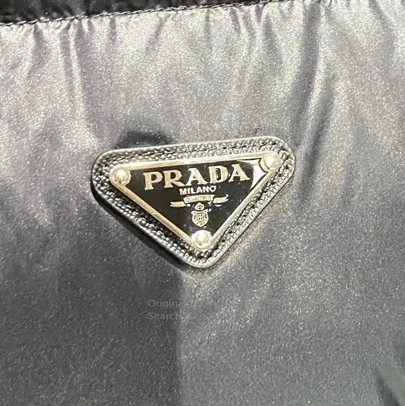 Prada Prada Black Cropped Puffer Jacket for Women. Size L / US 10 / IT 46 - 7 Thumbnail