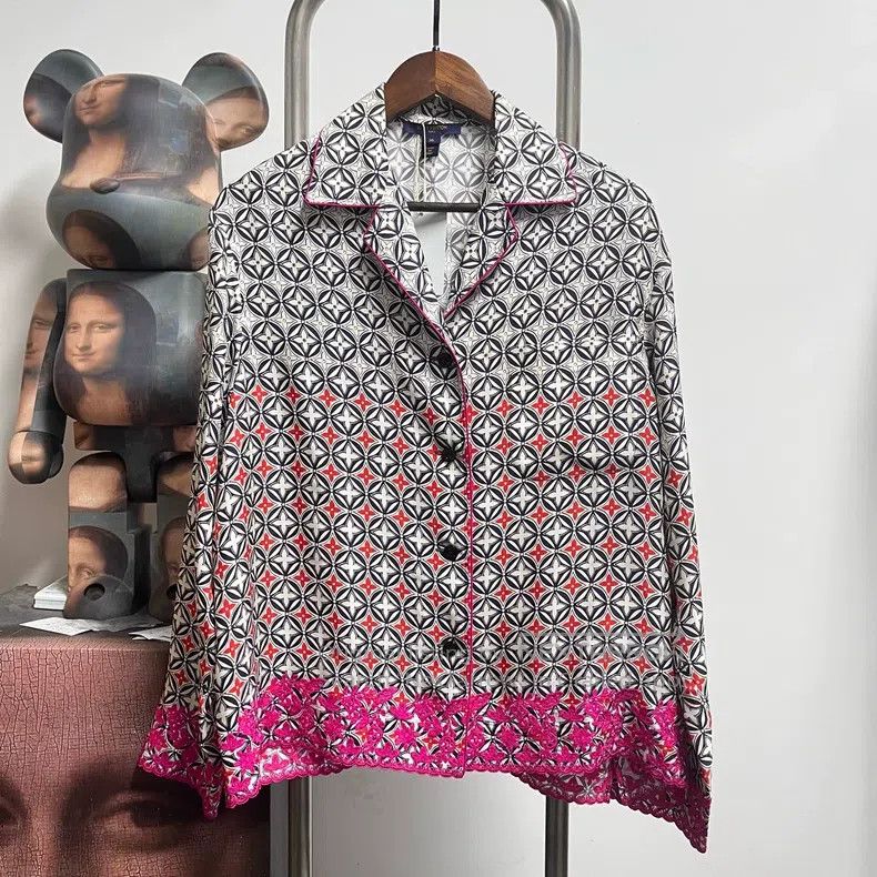 Louis Vuitton Louis Vuitton Full print shirt Size XS / US 0-2 / IT 36-38 - 1 Thumbnail