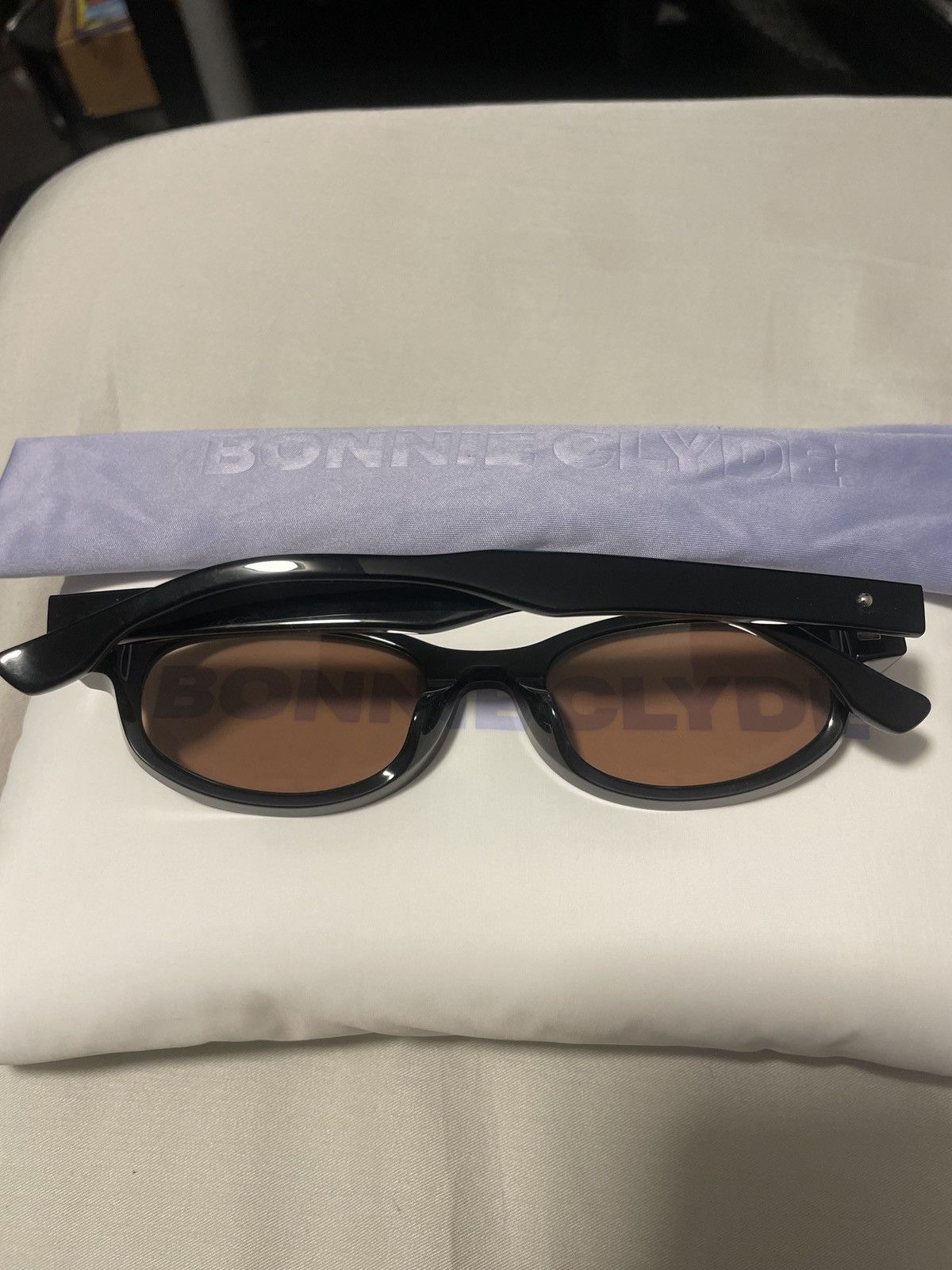 Bonnie Clyde Bonnie Clyde Roller Coaster Brown Tinted Sunglasses Like New Size ONE SIZE - 2 Thumbnail