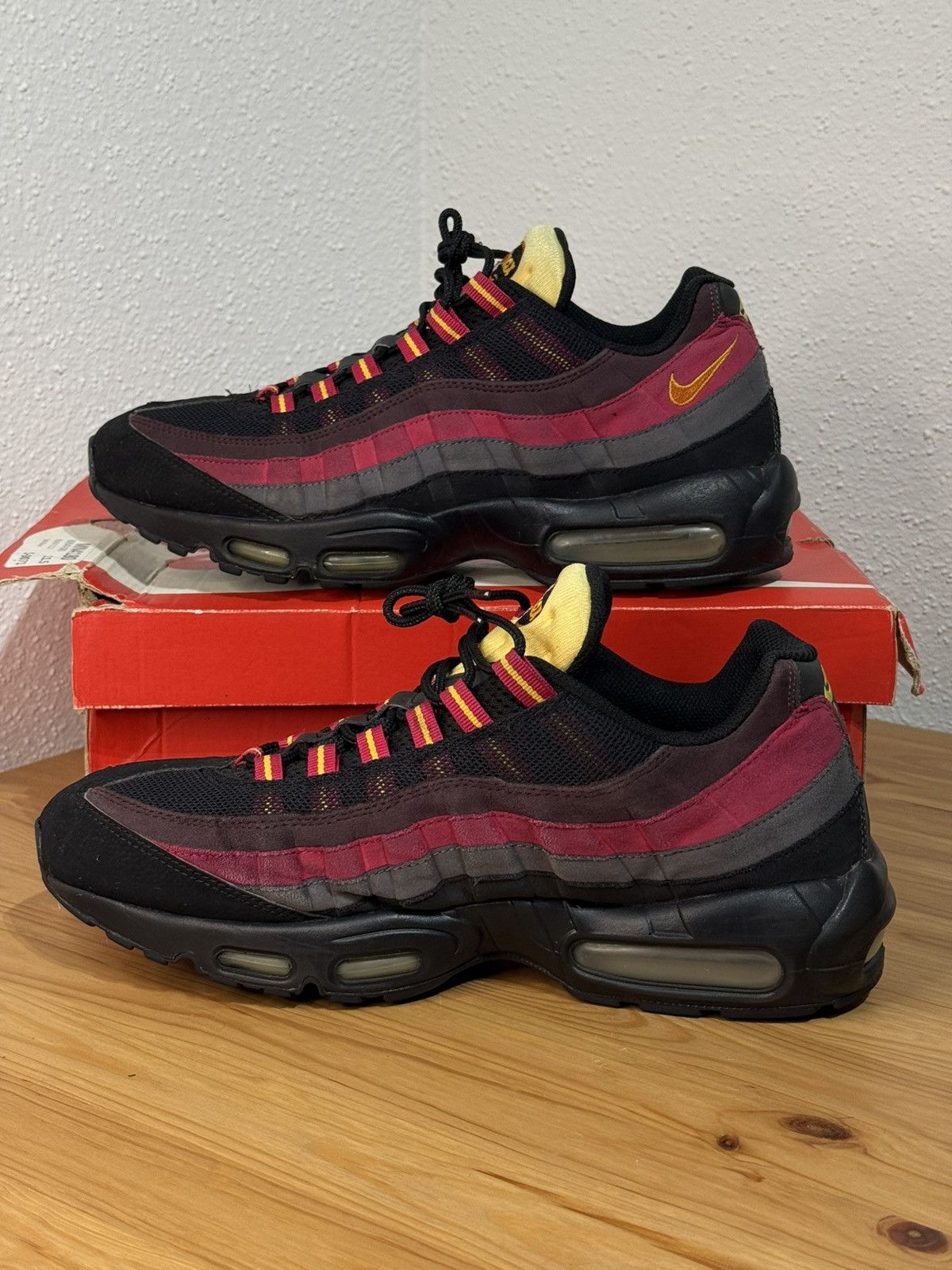 Nike Nike Air Max 95 Black Tuscan Rust Laser Orange Size US 11.5 / EU 44-45 - 3 Thumbnail