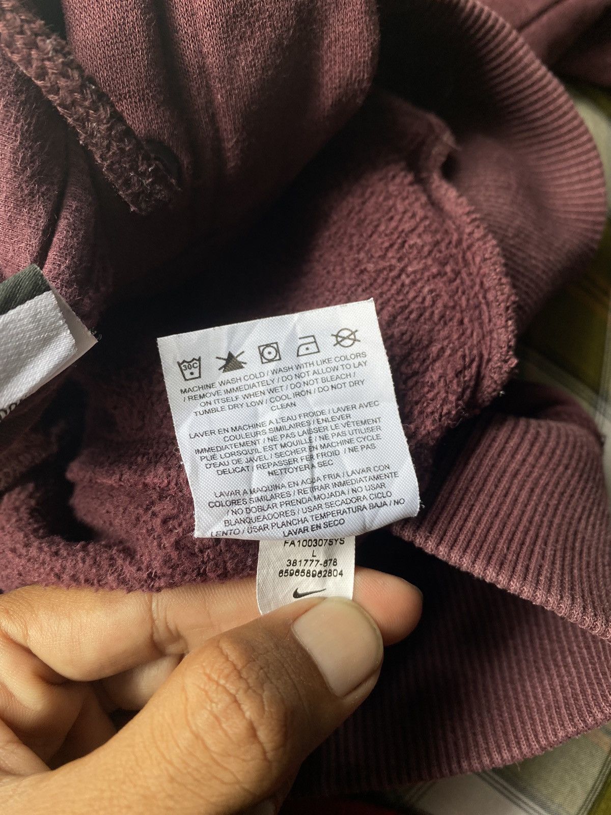Nike × Vintage Vintage Nike Hoodie Spell Out Size US L / EU 52-54 / 3 - 9 Thumbnail