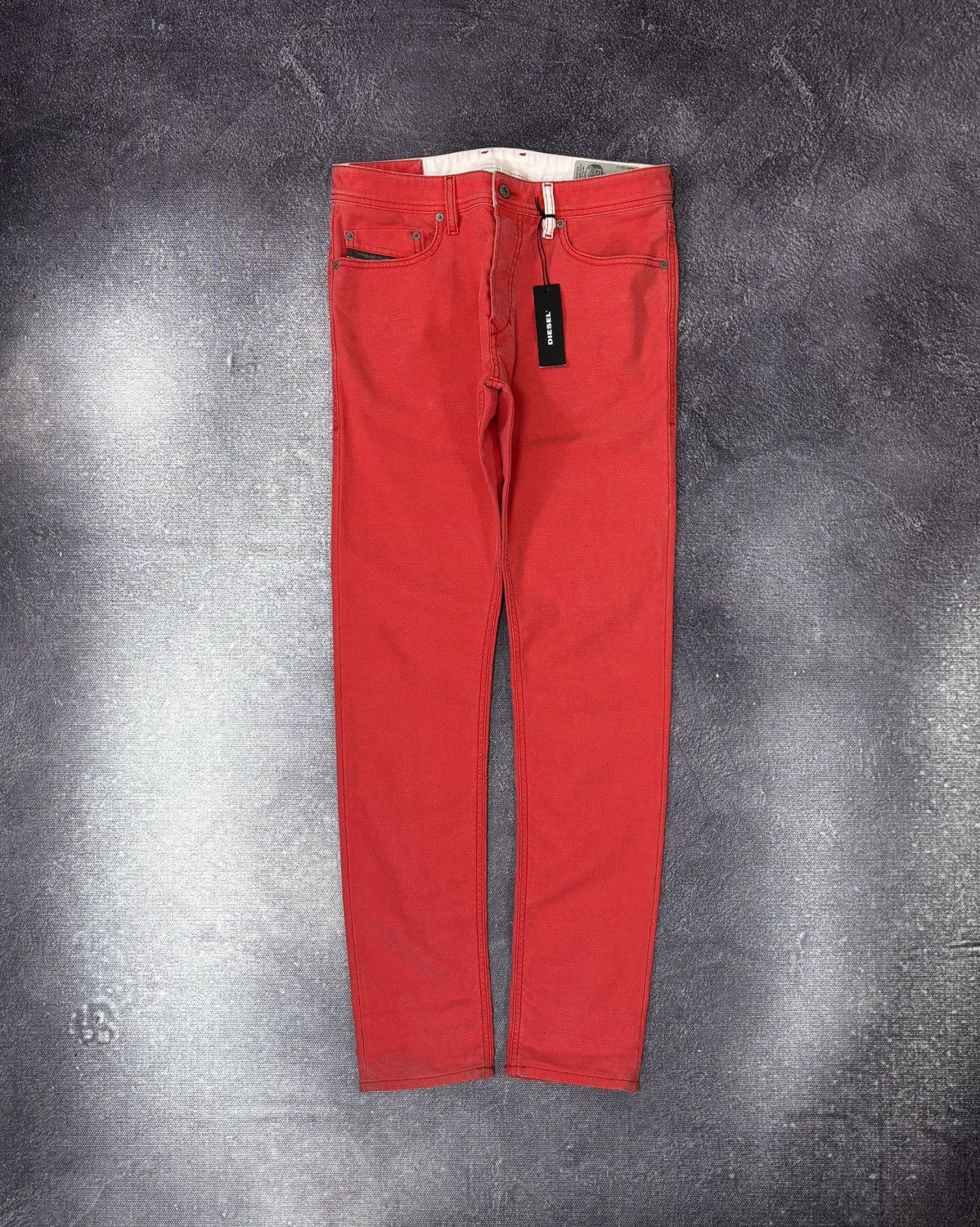 Diesel Diesel Tepphar NWT Men’s Slim Carrot Red Stretch Denim Jeans Size US 31 - 1 Thumbnail