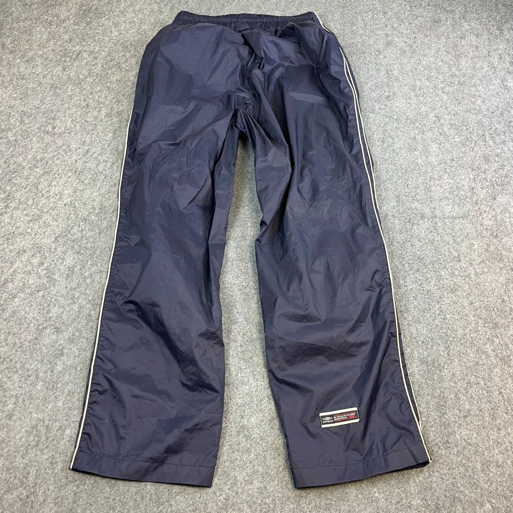 Umbro VINTAGE Umbro Track Pants Windbreaker Large Blue Diamond Logo 90s Retro Mens Trousers Blue 90s Mens Size US 33 - 2 Thumbnail