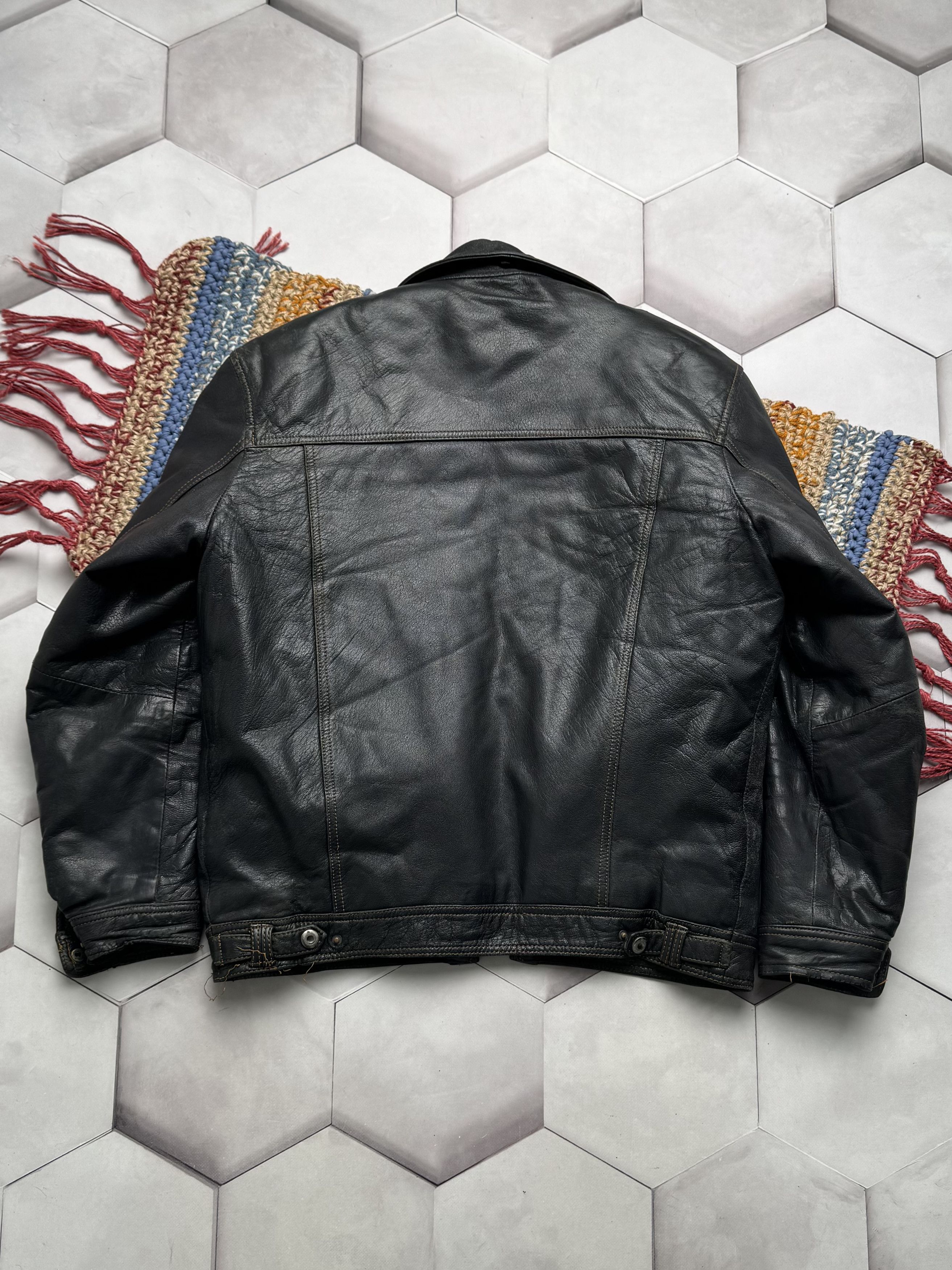 Vintage Vintage Leather Bomber Thrashed Jacket Size US XL / EU 56 / 4 - 17 Thumbnail