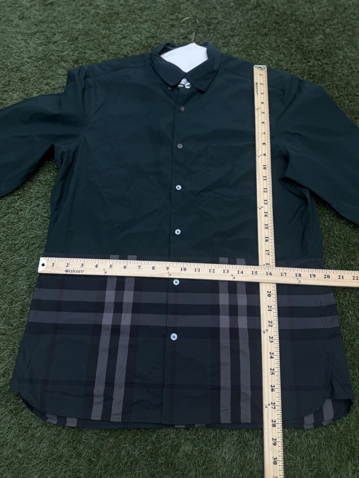 Burberry Burberry Dress Button Up Shirt Men’s Size Large Size US L / EU 52-54 / 3 - 11 Thumbnail