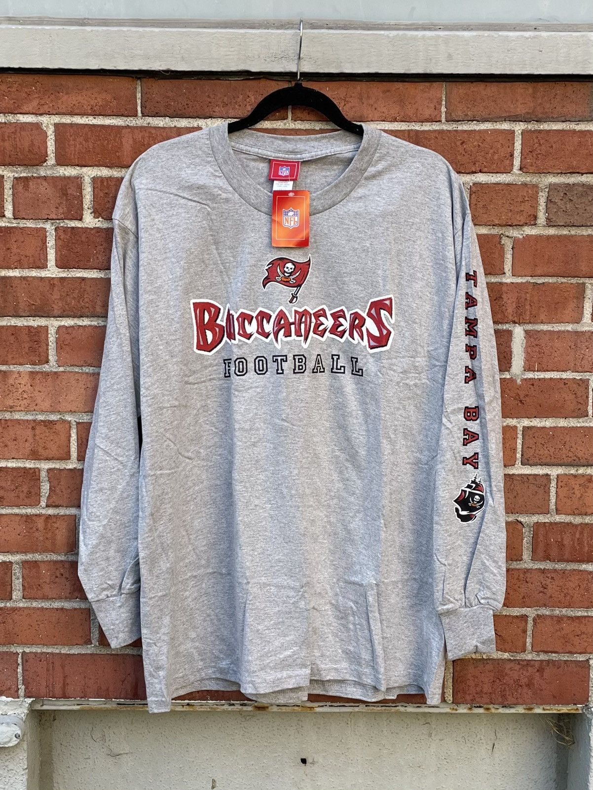 NFL NWT Y2k NFL Tampa Bay Buccaneers Longsleeve Size US L / EU 52-54 / 3 - 1 Thumbnail