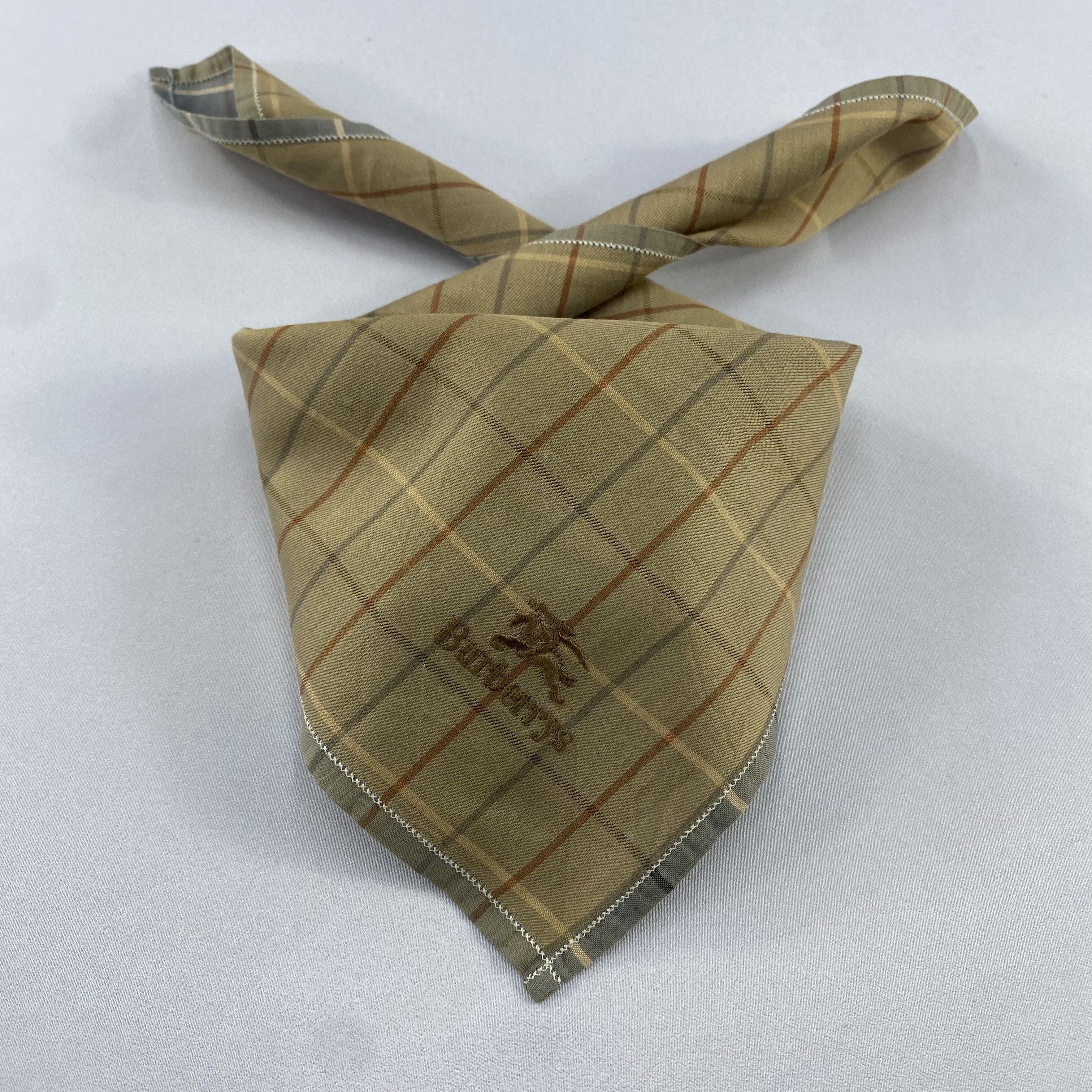 Burberry Burberry Handkerchief / Bandana / Neckerchief C852 Size ONE SIZE - 1 Thumbnail