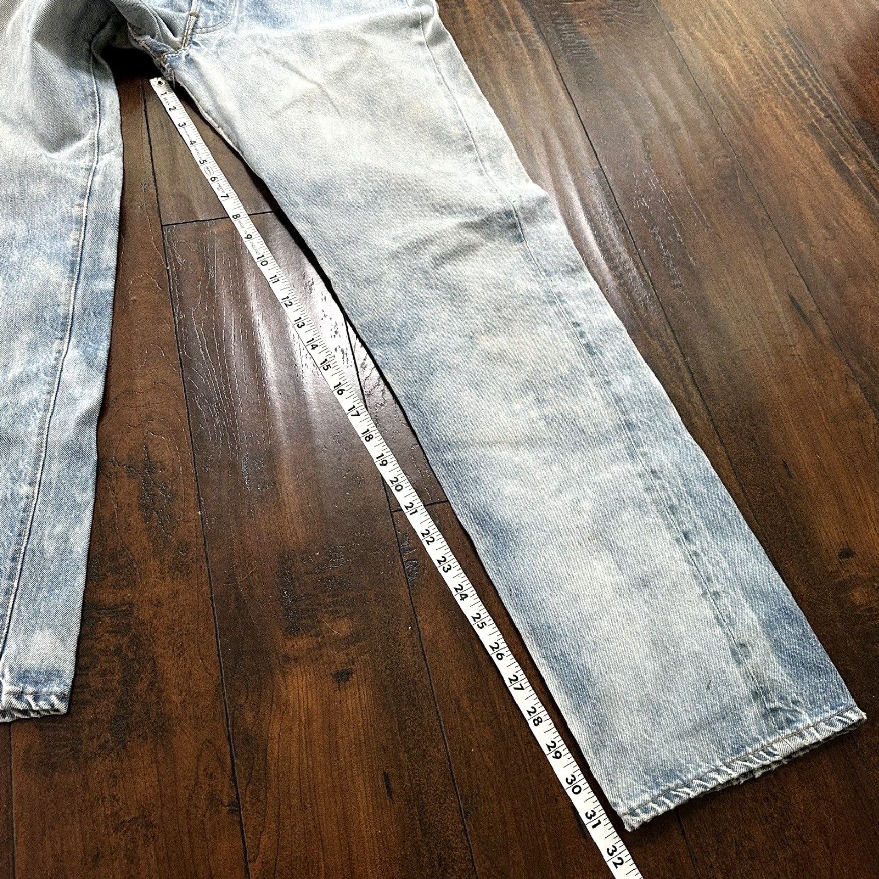 Levi's VINTAGE Levi's 501 XX Jeans Denim Regular 32x36 Light Wash Blue USA 80s 90s Straight Mens Jeans Size US 32 / EU 48 - 7 Thumbnail