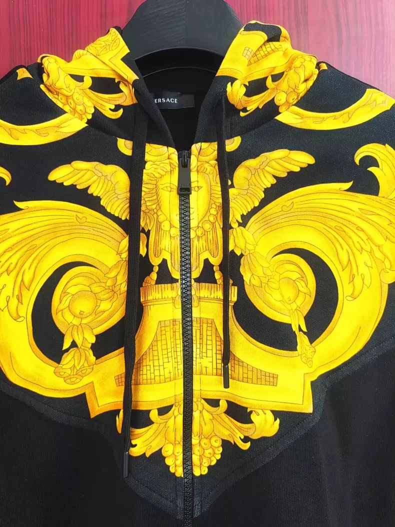 Versace Versace Black gold baroque print sweatshirt jacket Size US L / EU 52-54 / 3 - 4 Thumbnail