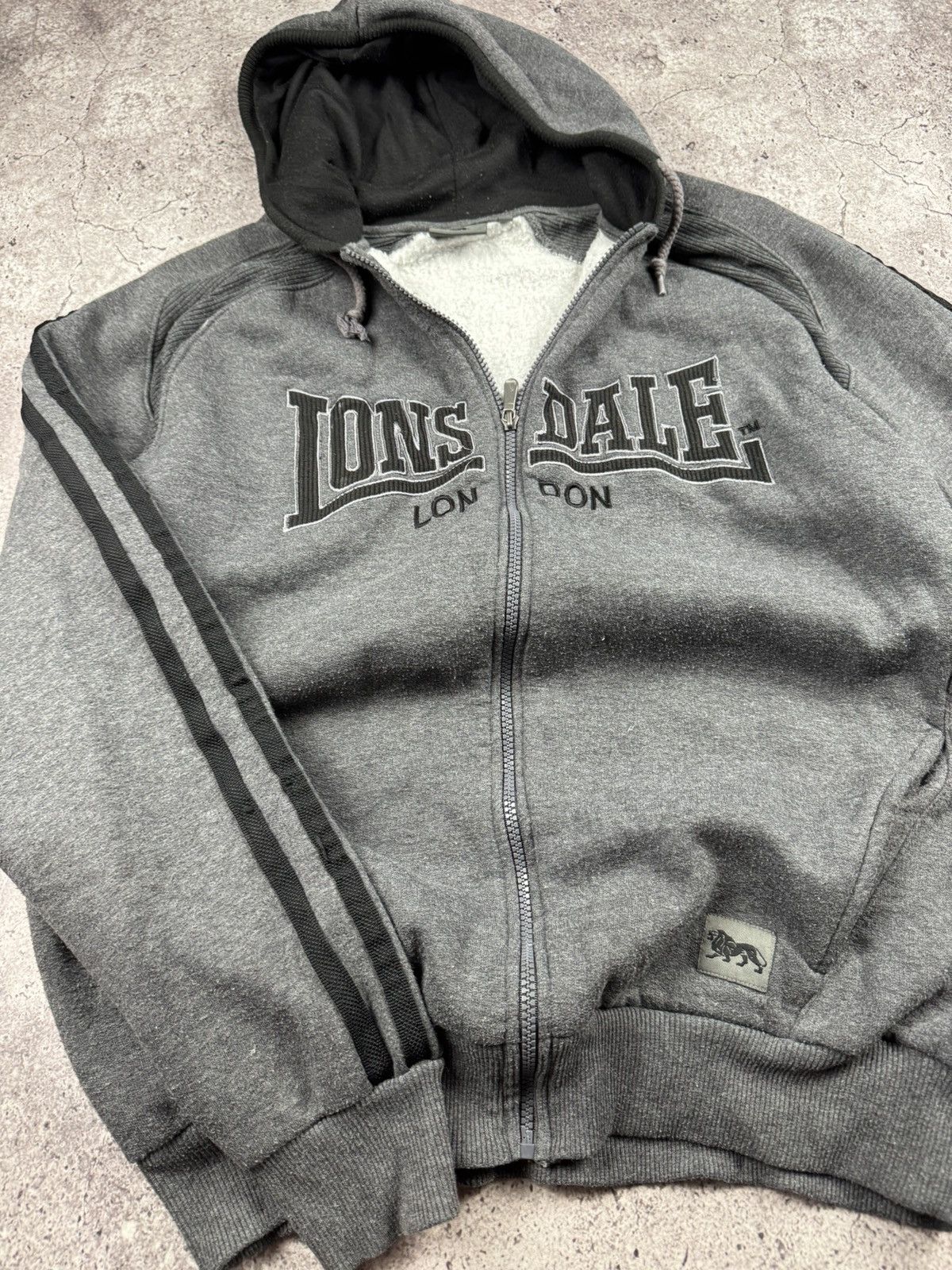 Lonsdale Vintage Man’s Lonsdale Big Central Logo Zip Hoodie Size US L / EU 52-54 / 3 - 4 Thumbnail