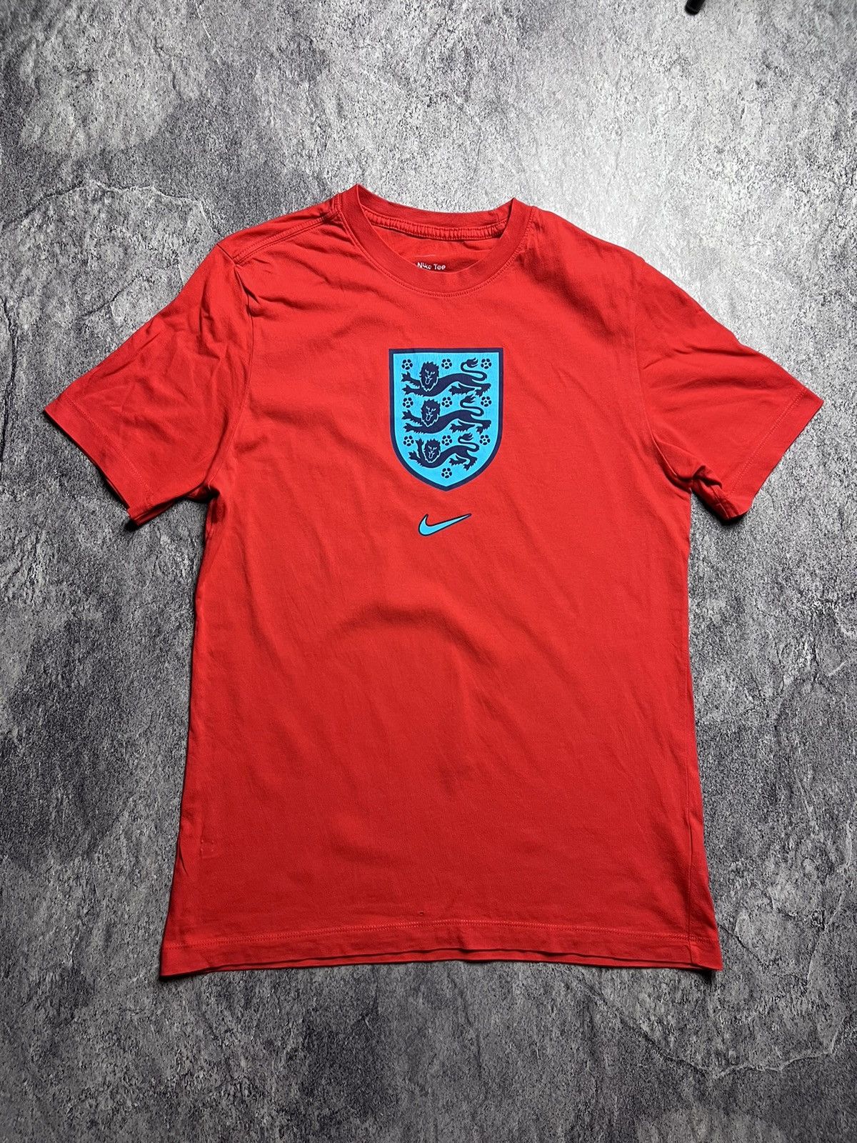 Nike Nike England center swoosh vintage blokecore style tee | Grailed